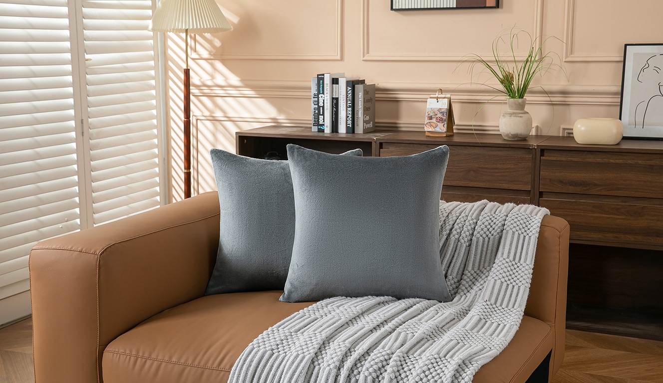 GOODproduct Housse de coussin »Tobbin, 2er-Set, doppelseitig, zweifarbig, Flannel, ohne Füllung« coussins réversibles, en flanelle, bicolores, différentes couleurs,