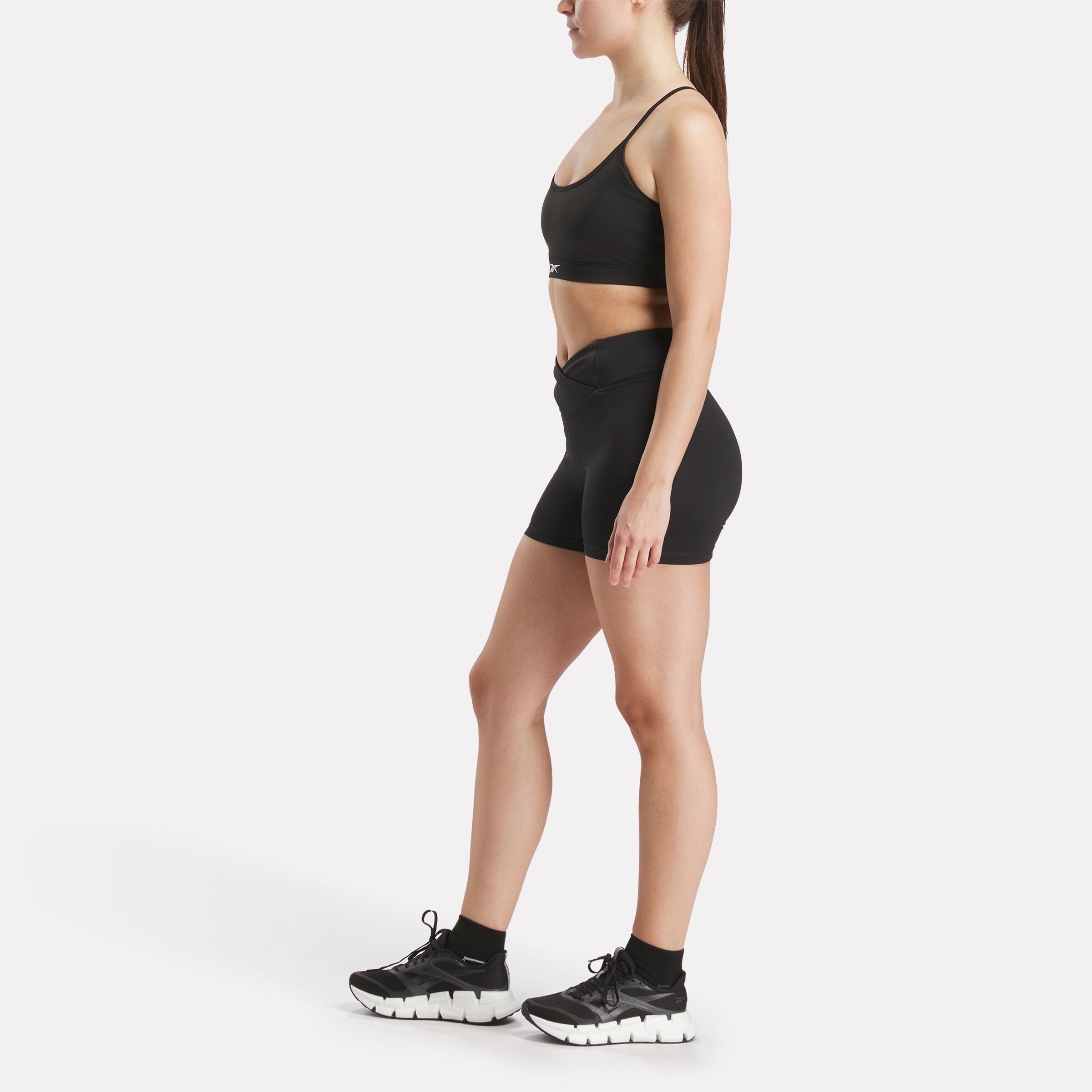 Reebok Soutien-gorge de sport »KENDAL CORE STRAPPY BRA« bustier de sport pour l'entraînement quotidien, avec technologie Speedwick