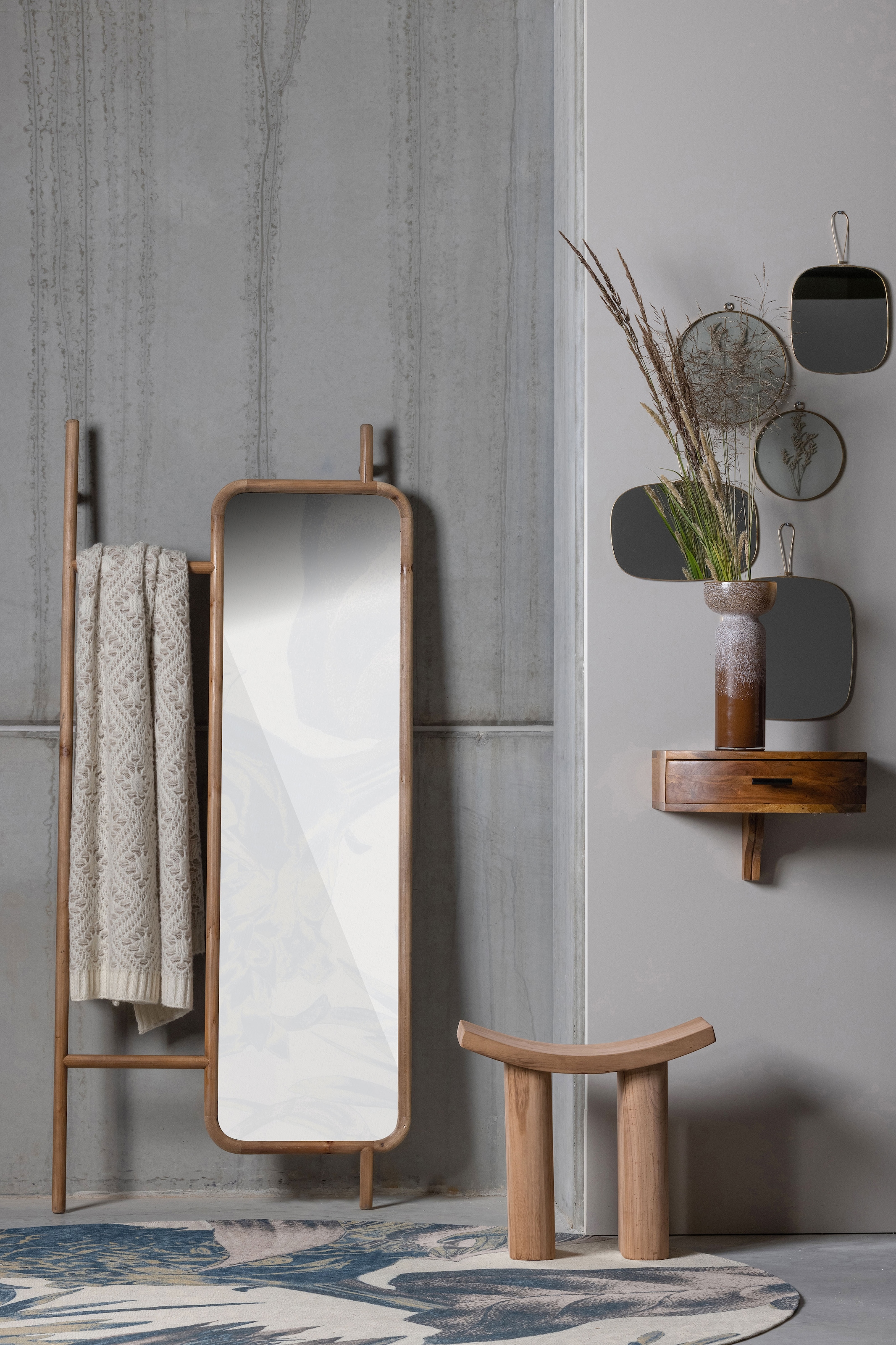 WOOOD Hocker »Japan aus Paulowniaholz mit matter Schutzschicht B 50 x T 25 x H 45 cm« Tragkraft 110 kg,Pflegeleicht,sichtbare Maserung, einfach zu montieren