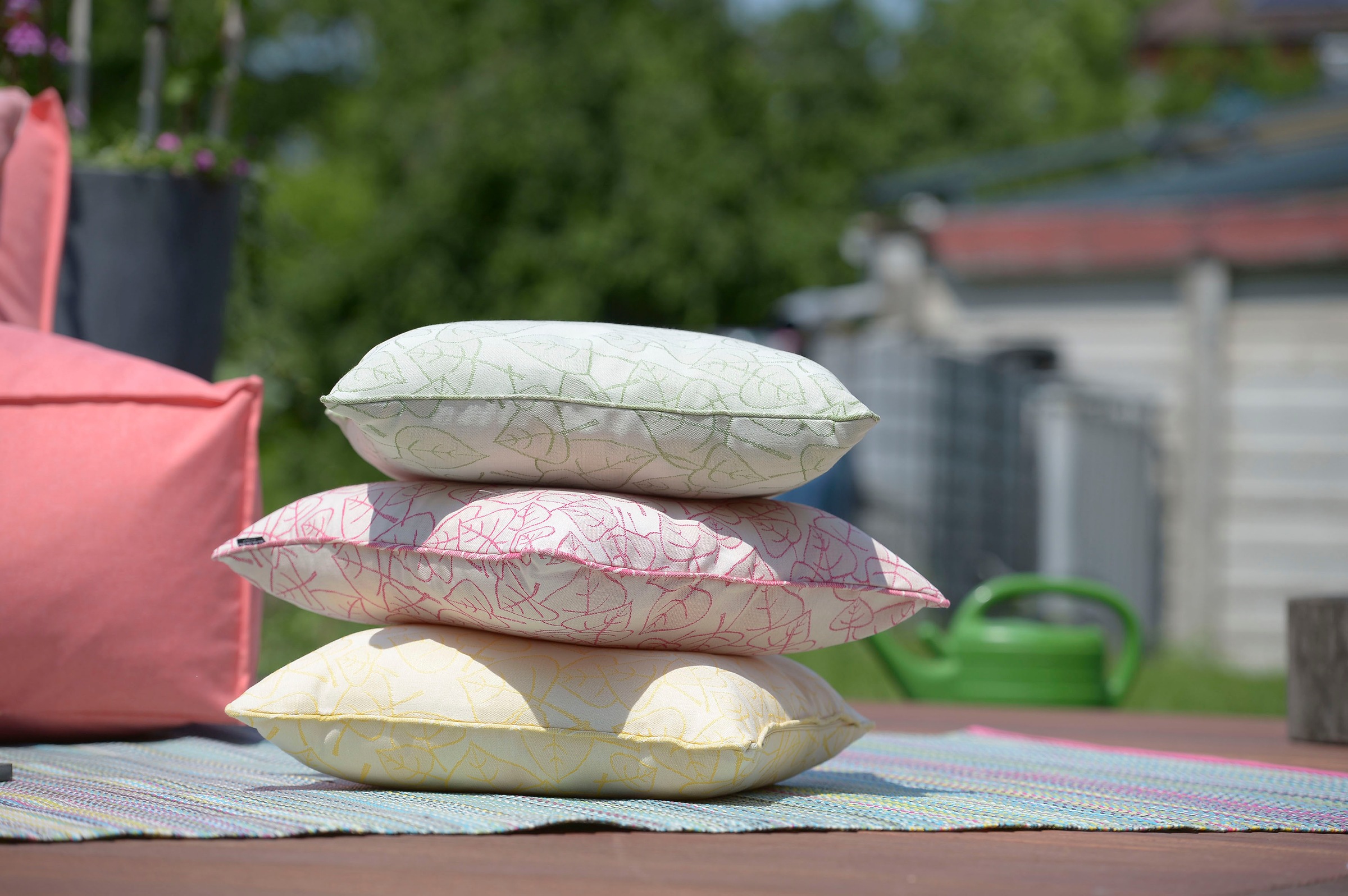 H.O.C.K. Dekokissen »Nala« mit Blattmotiv, Kissenhülle mit Füllung, 1 Stück