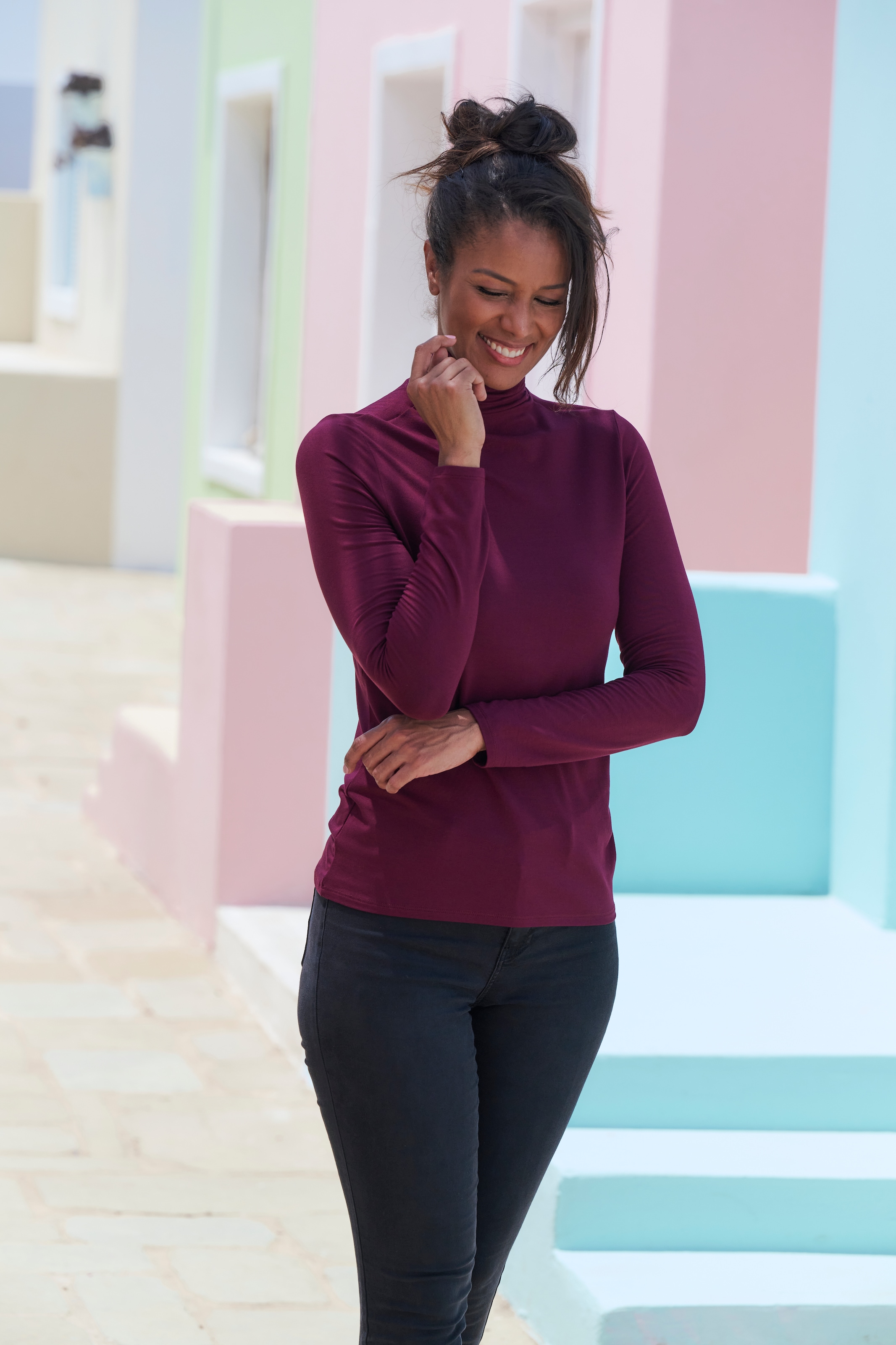 LASCANA T-shirt à col montant »aus weichem Viskose-Stretch«