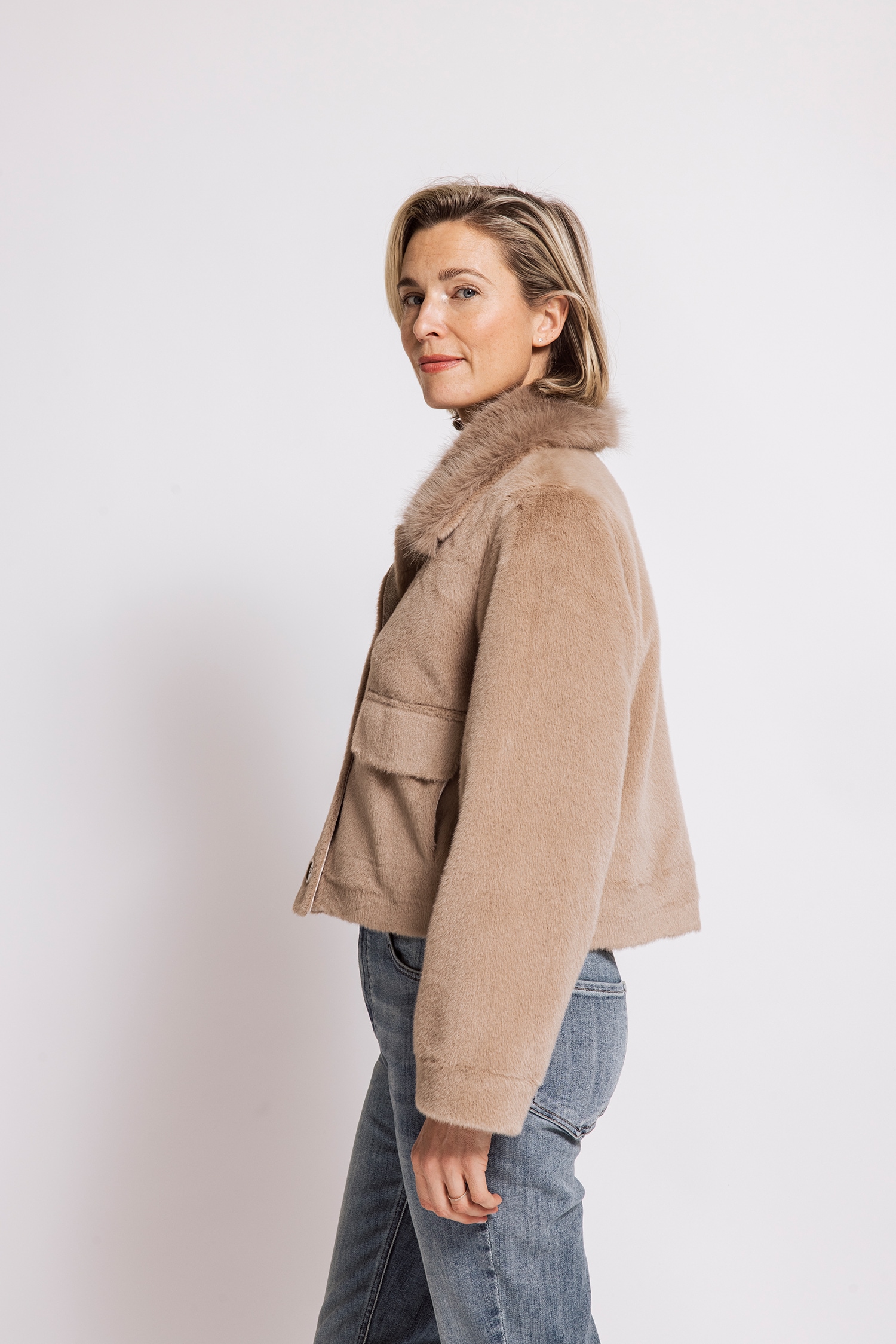 Zhrill Veste blazer »JUJI« Kunstfelljacke mit grossem Kragen und Knopfleiste