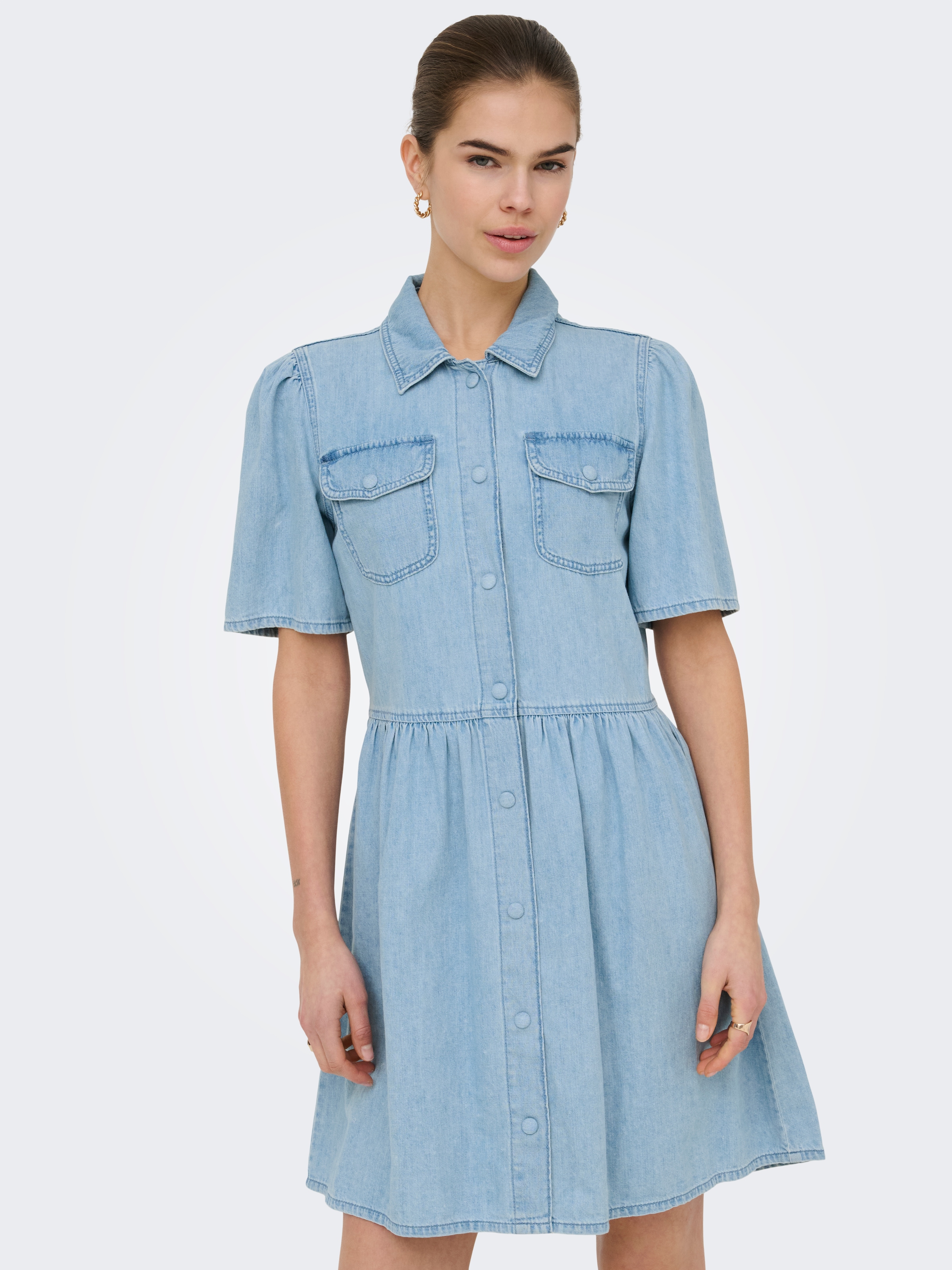 ONLY Robe en jean »ONLEVELINE SS DNM DRESS AKM« Poches poitrine Coton