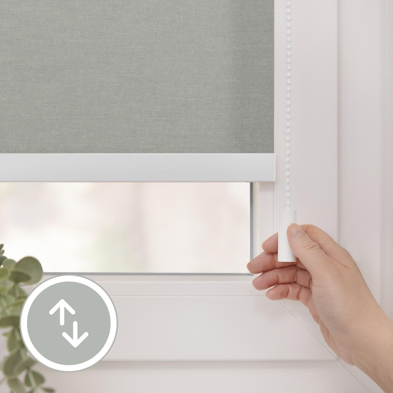 LICHTBLICK ORIGINAL Store à enrouleur »Klemmfix, ohne Bohren« blickdicht mit Bohren/ohne Bohren freihängend Steuerbar mit Bluetooth-App, integrierter Elektromotor und Akku