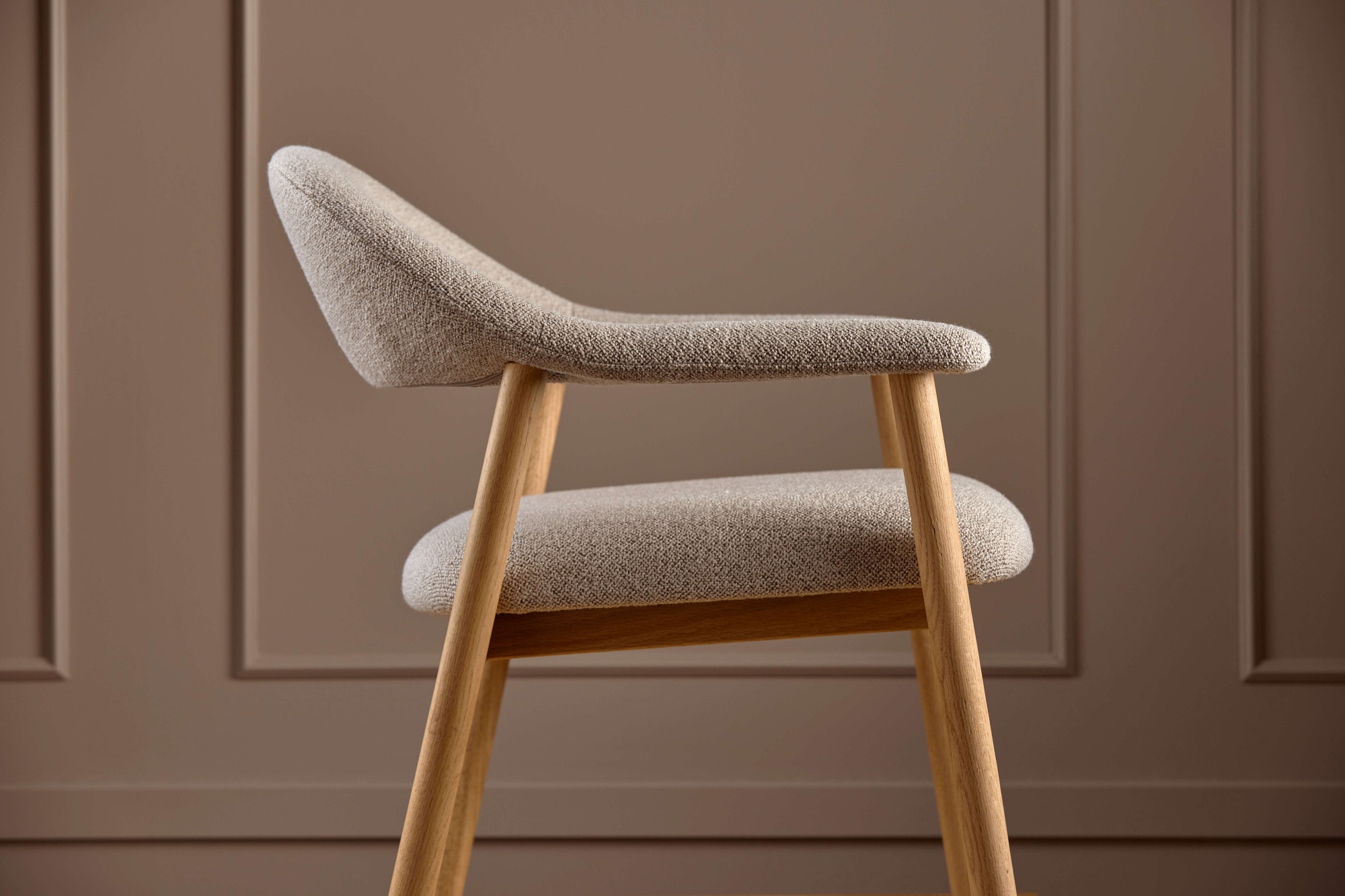 ACTONA GROUP Fauteuil lounge »Addi« rembourré, revêtement en tissu, avec accoudoirs, pieds en chêne