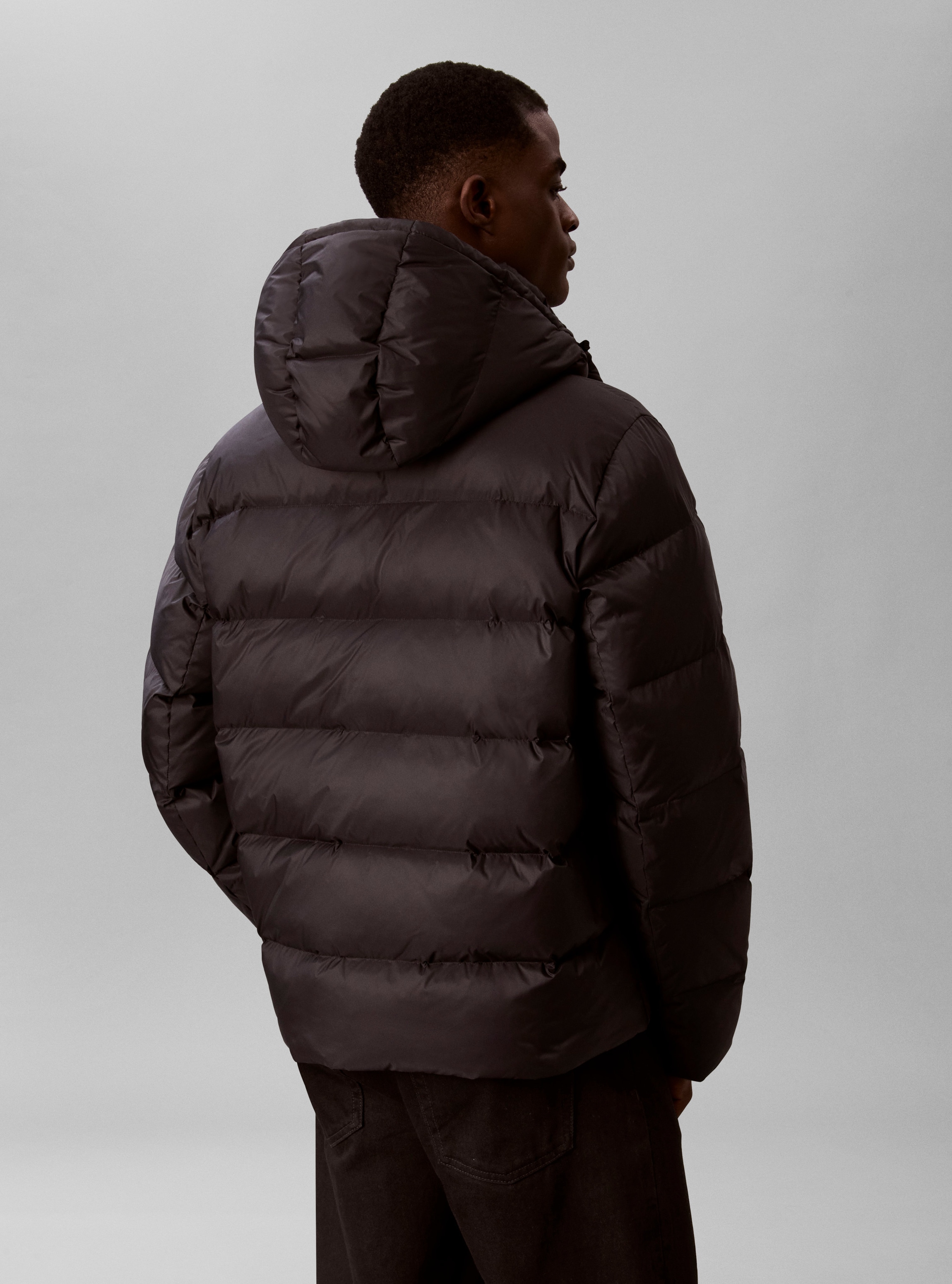 Calvin Klein Jeans Veste matelassée »NYLON COLORBLOCK PUFFER« avec capuche coupe régulière avec capuche amovible