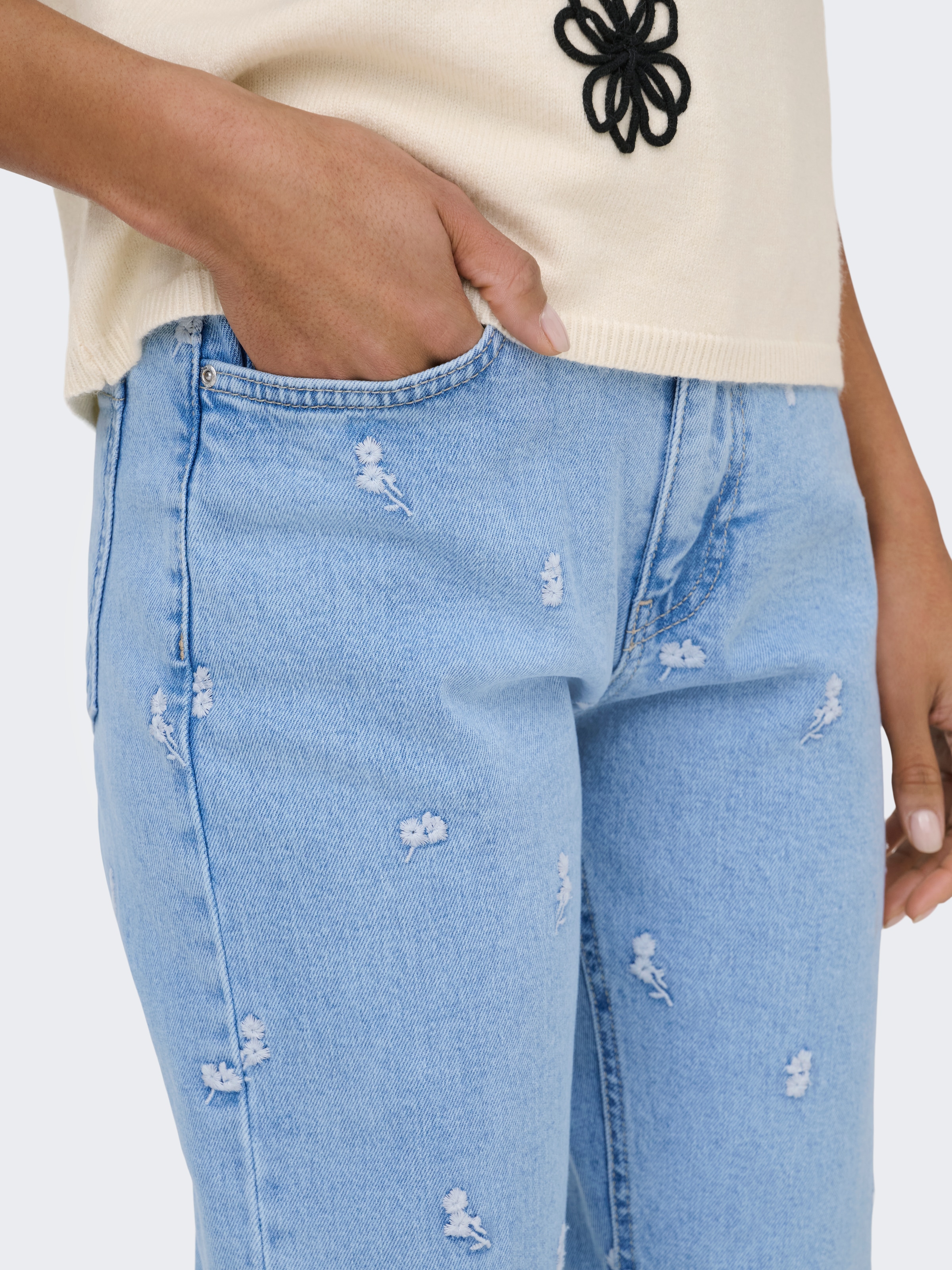 ONLY Straight-Jeans »ONLEMILY HW STRETCH EMB STRA ANK DNM AZG« Baumwollmischung, straight fit