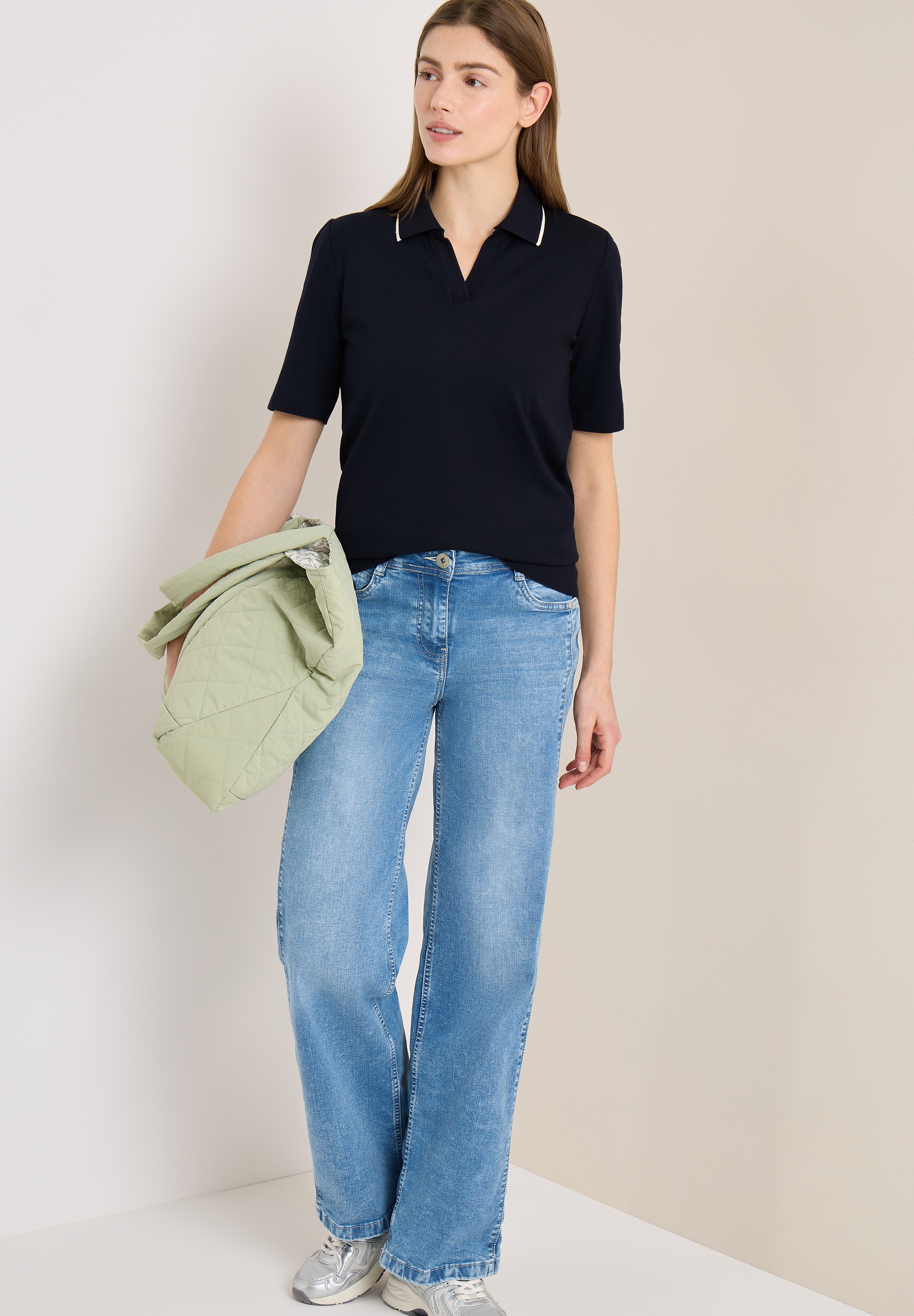 Cecil Polo mit Kontrast-Streifen und V-Ausschnitt