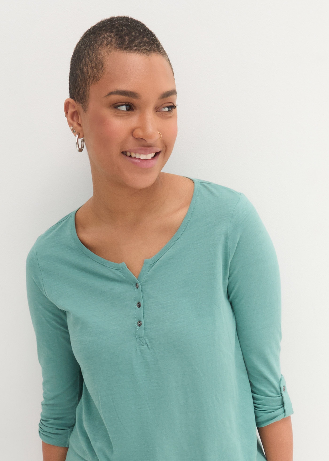 bonprix T-shirt à manches longues 1 pièces gerade Passform, verstellbare Ärmel, mit V-Ausschnitt