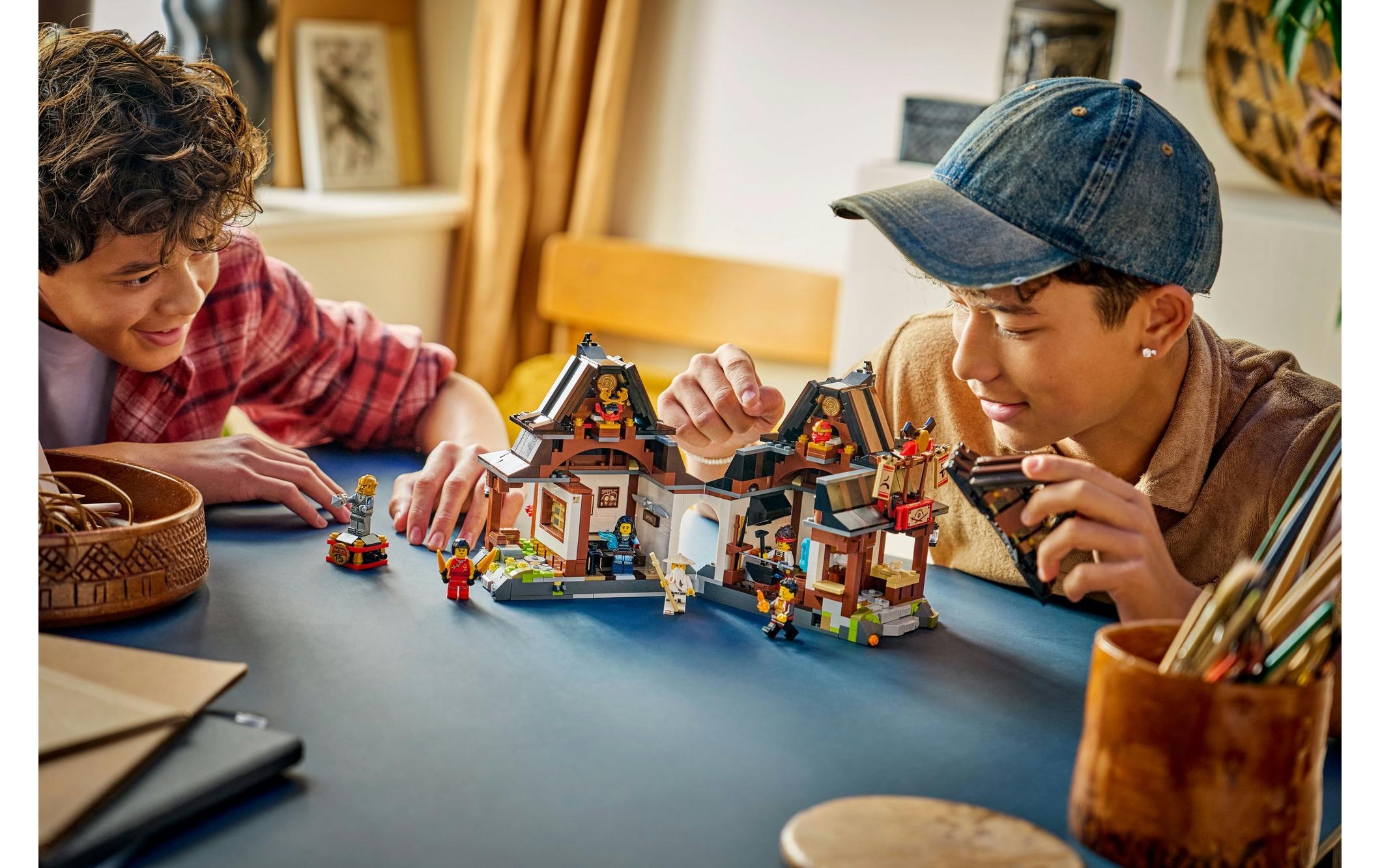   Konstruktionsspielsteine »Ninjago 15-jähriges Jubiläum der Vier-Waffen-Schmiede 71858« Kategorie: Fantasy-Welt