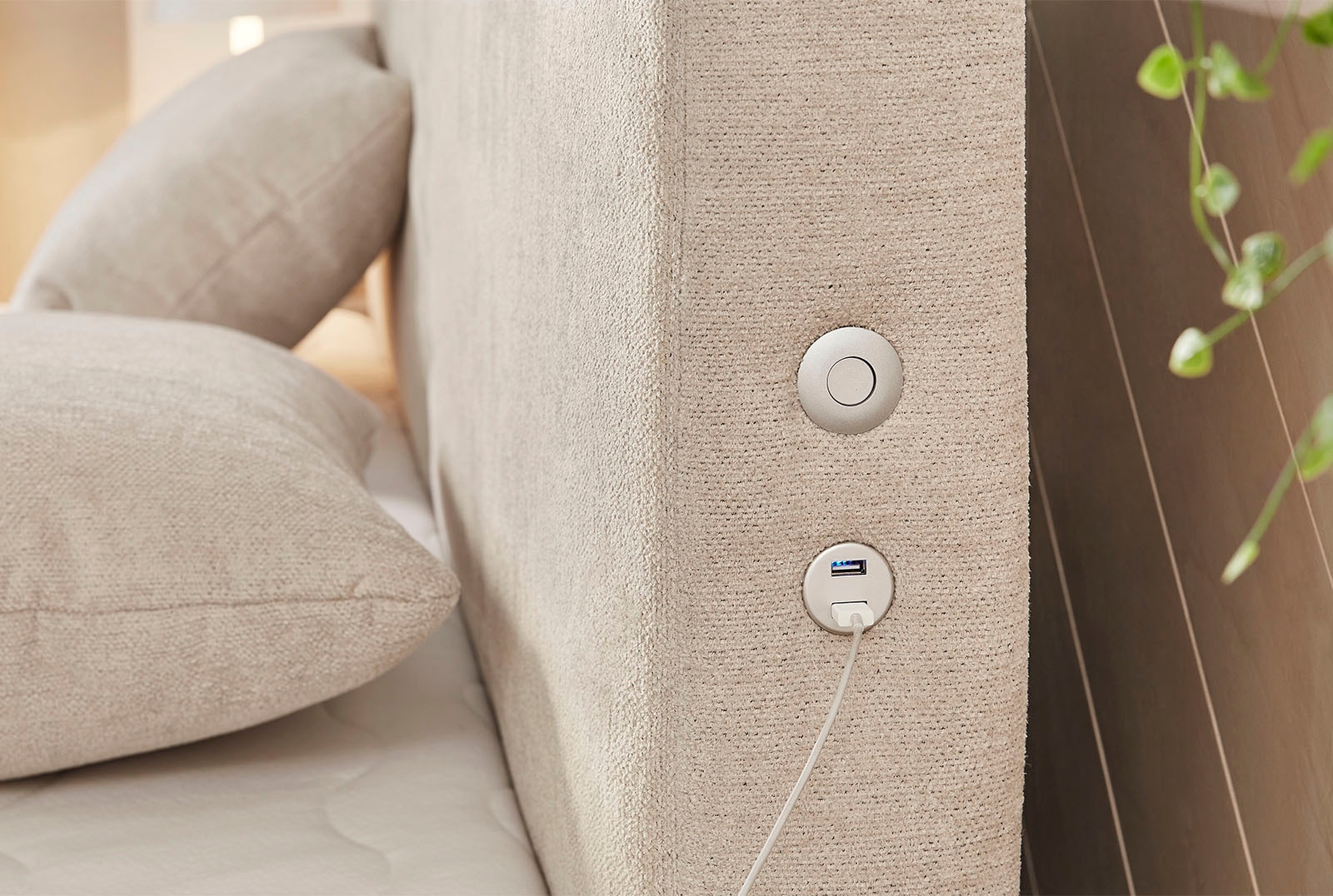 Jockenhöfer Gruppe Boxspringbett »KIRA, mit Taschenfederkernmatratze H3-H4 und Kaltschaum-Topper« inkl. LED-Beleuchtung & USB-Ladeports, Chenille Stoff, 160/180x200cm