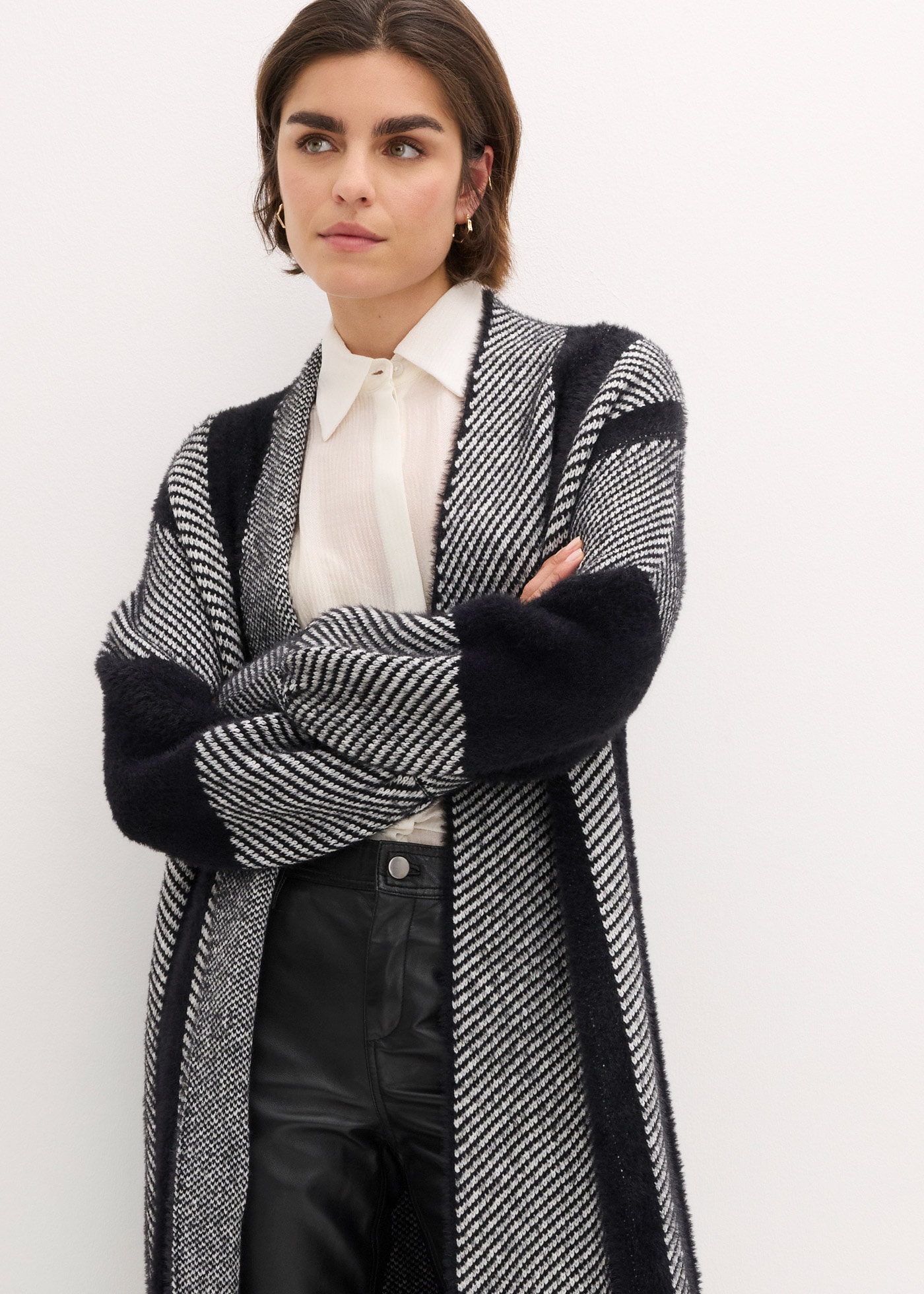 bonprix Manteau en tricot »Strickmantel« ohne Verschluss, Oversize Passform