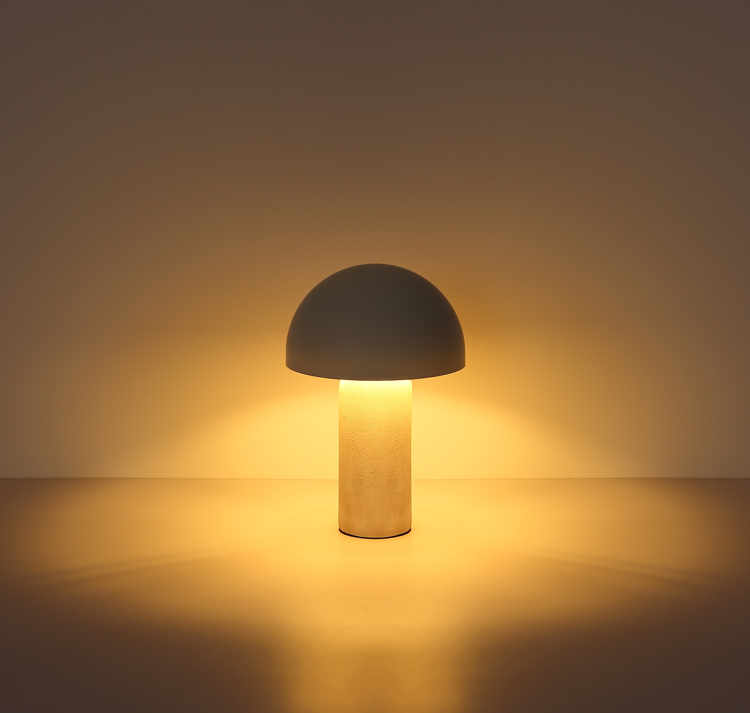 homsy by Ana Johnson Tischleuchte »LUMEVA Pilz Lampe« E14 warmweiss - kaltweiss Keramik, Pilzleuchte, Höhe 38cm, beige, Metall, E14 Fassung