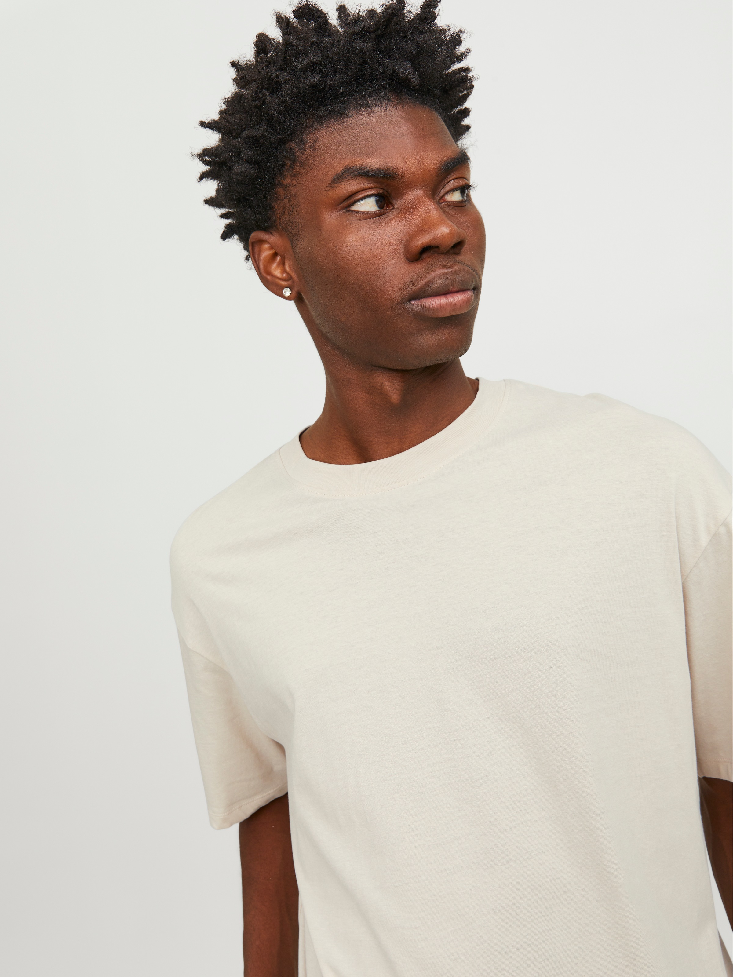 Jack & Jones Oversize-Shirt »JJEBRADLEY Oversize T-Shirt mit klassischem Rundhalsausschnitt« mit gekämmten Jersey