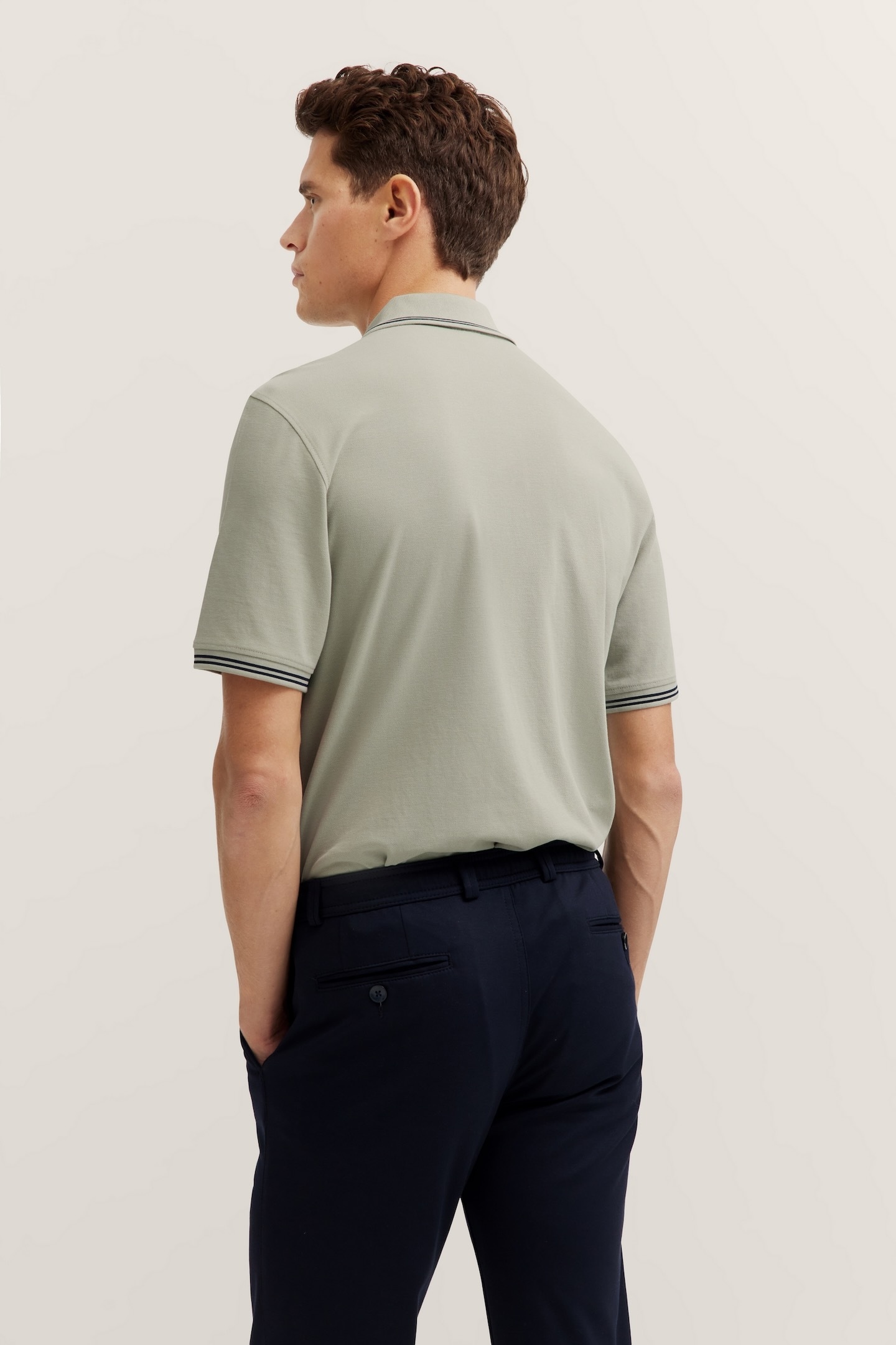 bugatti Poloshirt mit Kontraststreifen und Bruststickerei