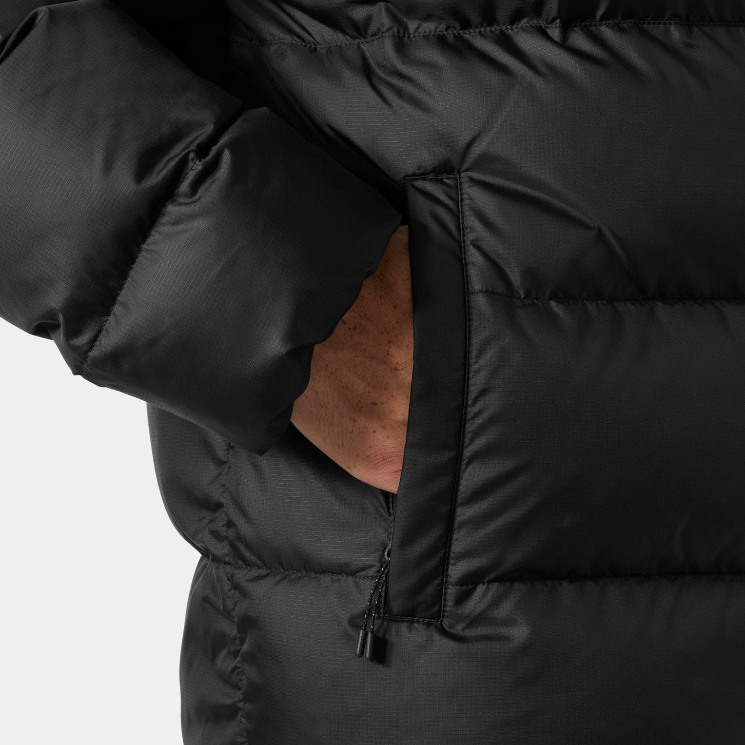Helly Hansen Veste matelassée »ACTIVE PUFFY JACKET« avec capuche avec poches fendues zippées, en matière ripstop robuste