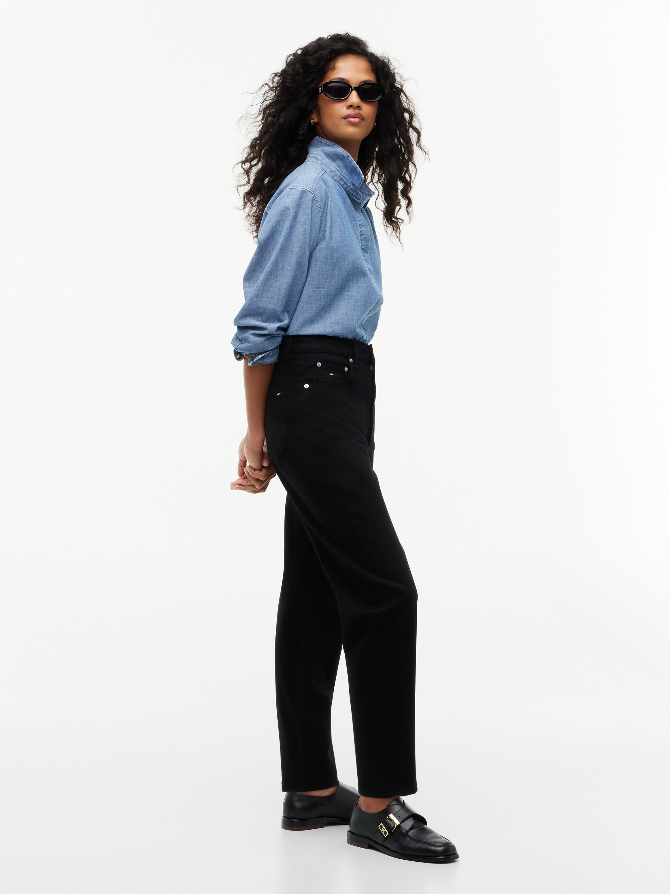 Tommy Jeans Mom-Jeans »90'S MOM HIGH TAPERED DI4187« Baumwollmischung