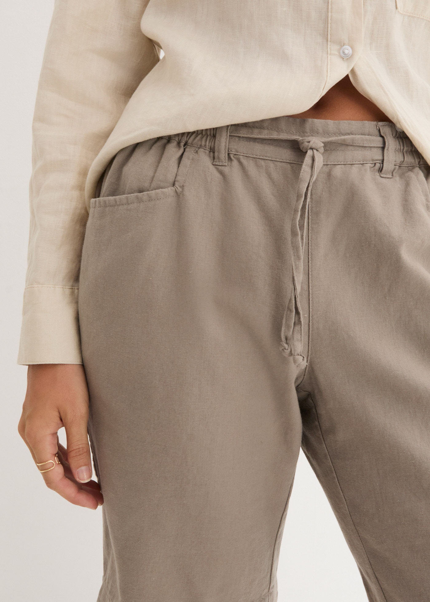 bonprix Bermuda  im sommerlichen Leinen-Mix, mit elastischer Bund mit Bindeband