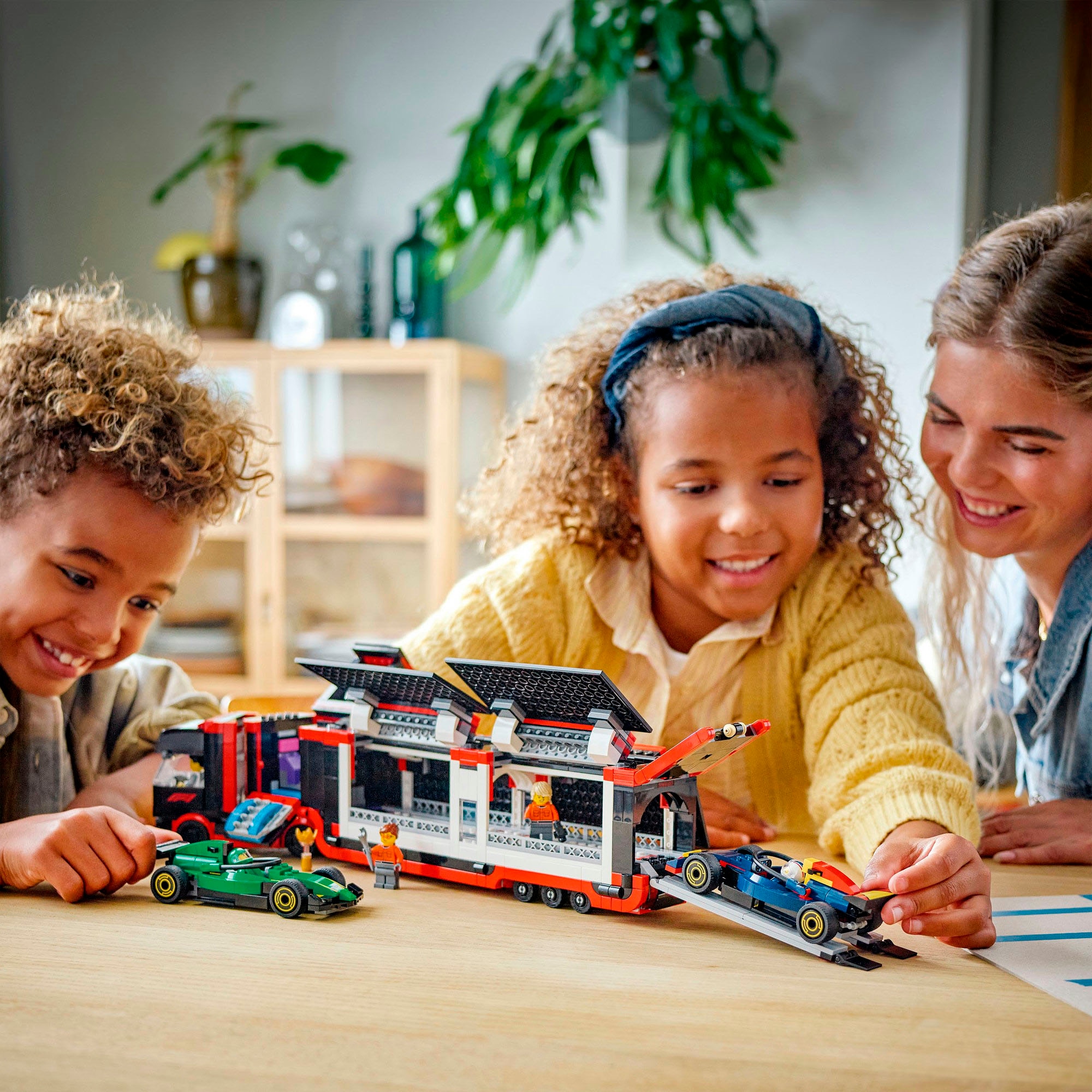 LEGO® Pions de construction »F1® Transporter mit RB20 & AMR24 F1® Rennautos (60445), LEGO City« Made in Europe