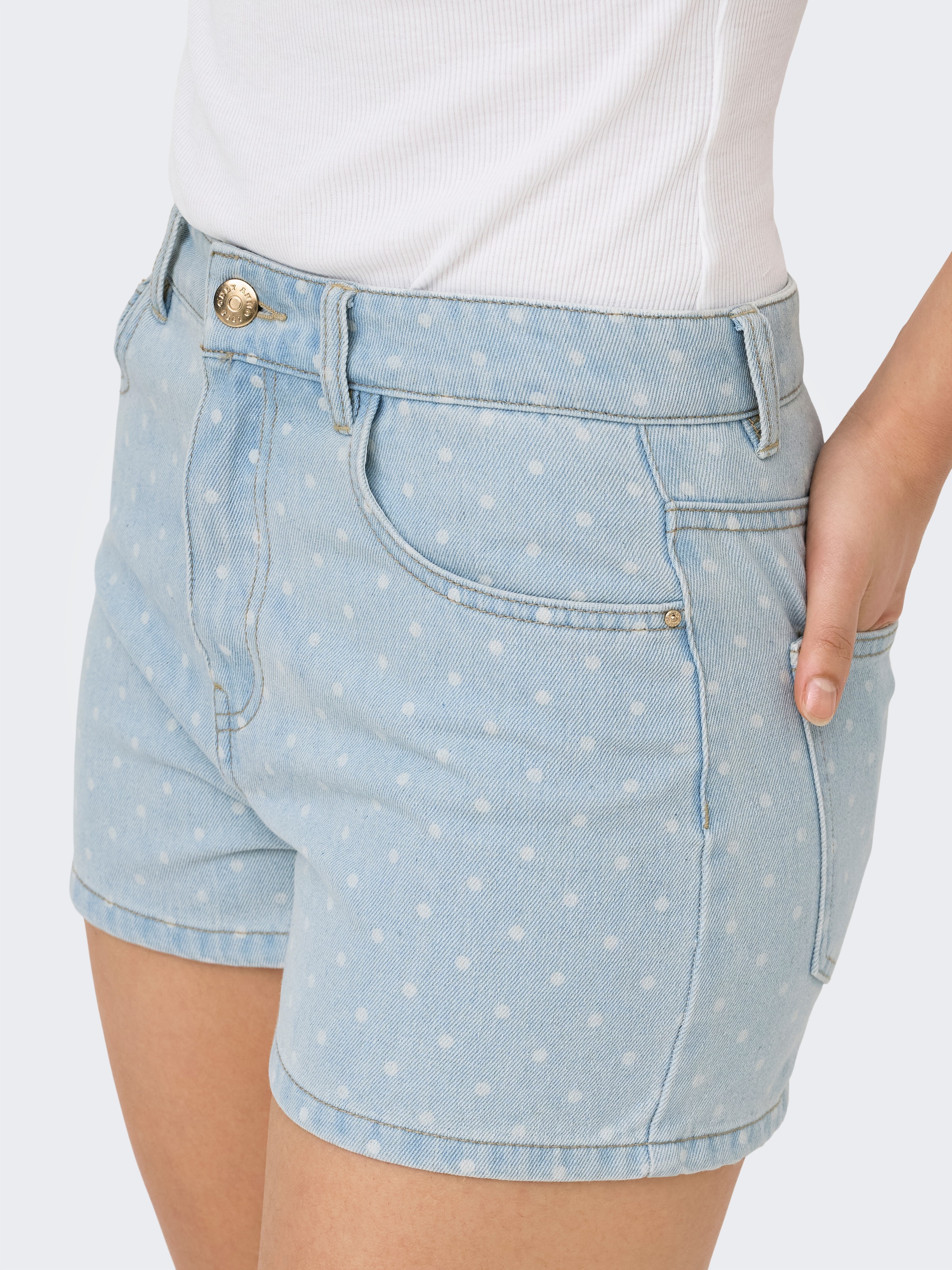 ONLY Short en jean »ONLROBYN HW DOT DNM SHORTS SIJI« coton, taille haute