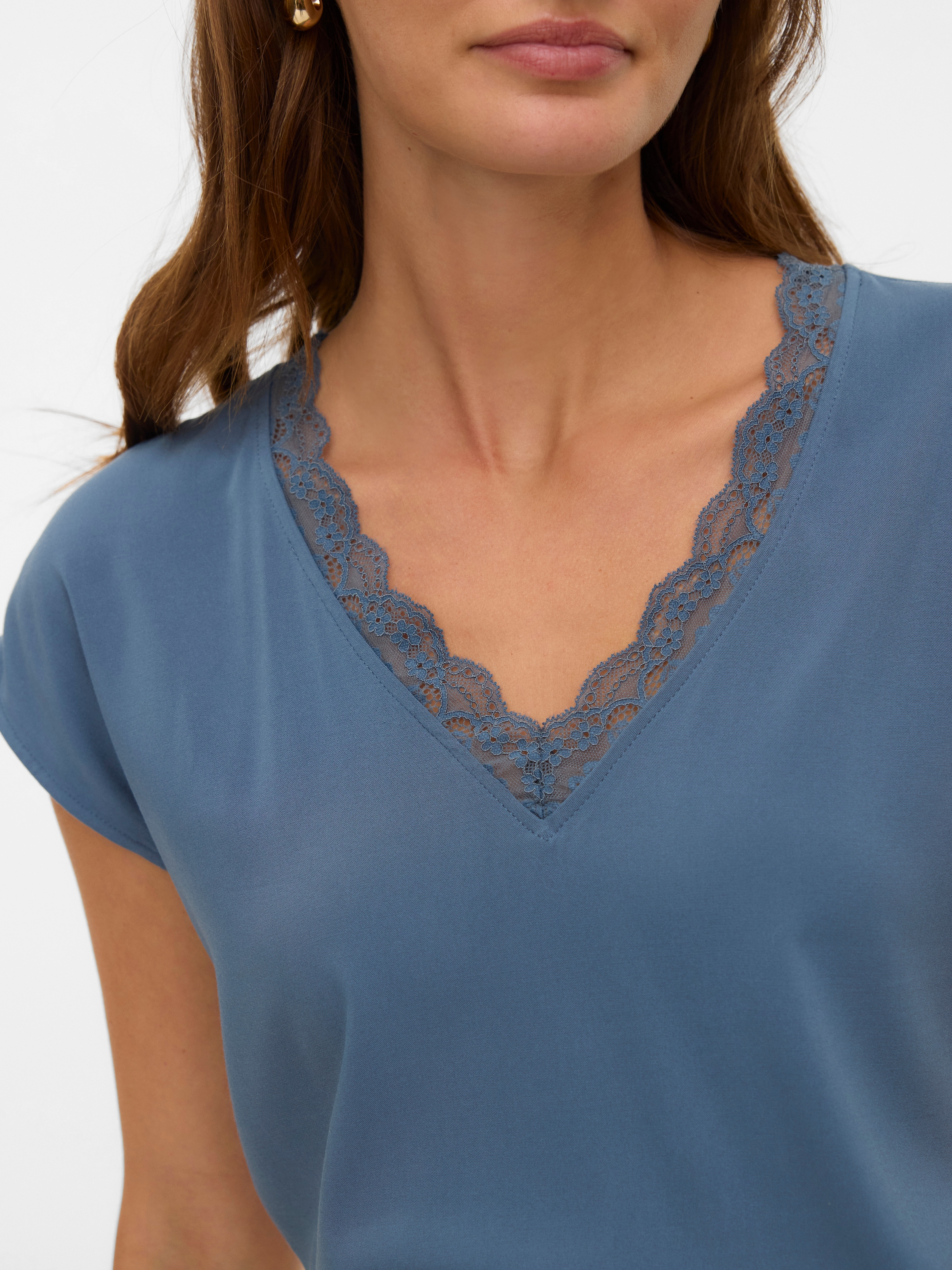 Vero Moda Top chemisier »VMBELLA SL LACE TOP WVN GA NOOS« Viskosemischung