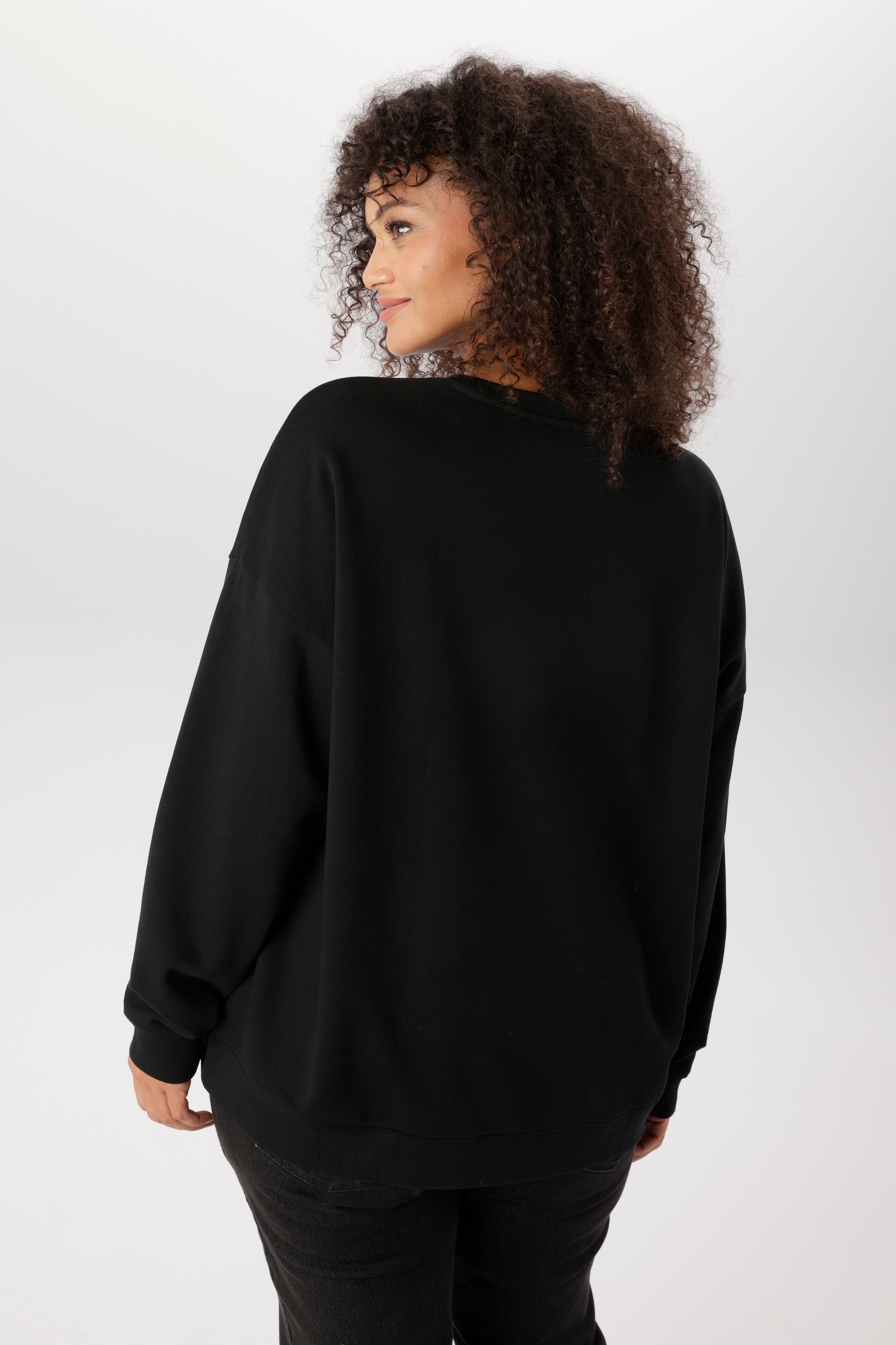 Aniston PLUS Sweat-shirt , avec application mignonne - NOUVELLE COLLECTION
