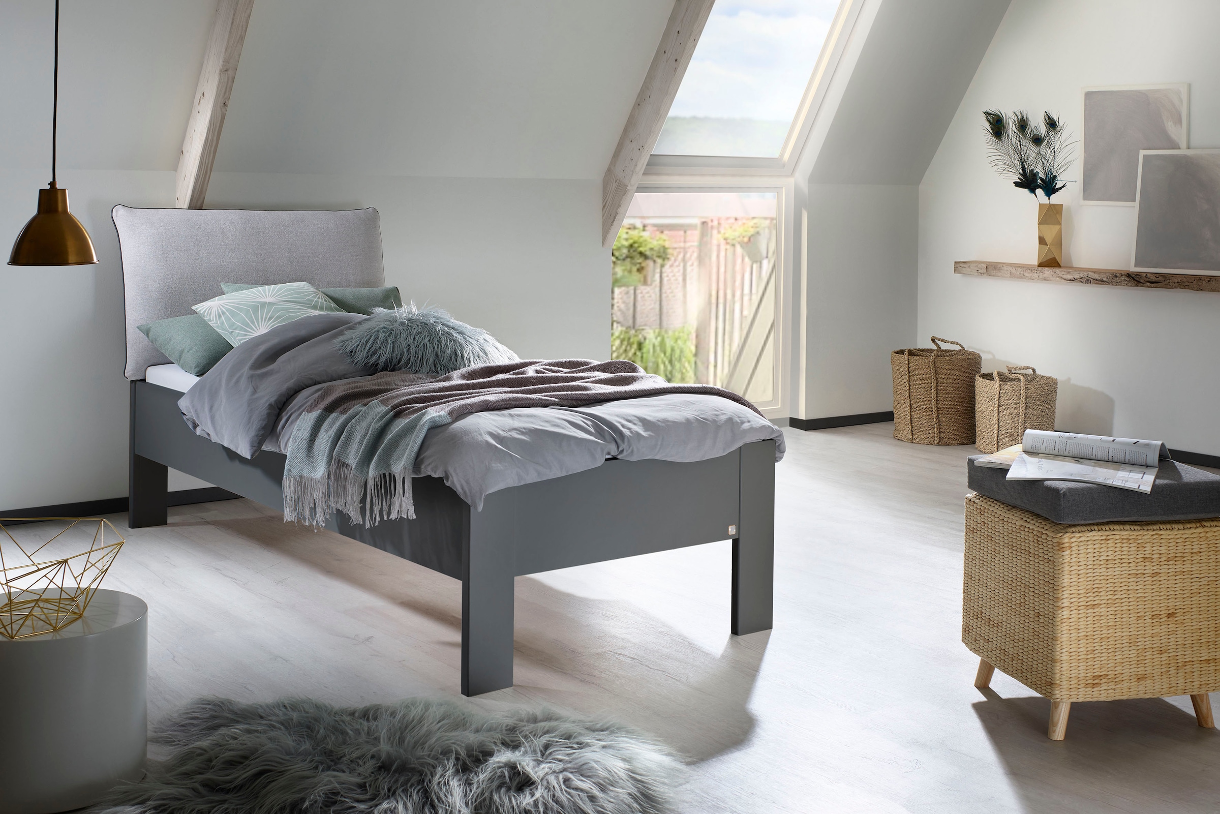 rauch Lit futon »Aditio« tête de lit en tissu tissé avec passepoil contrasté