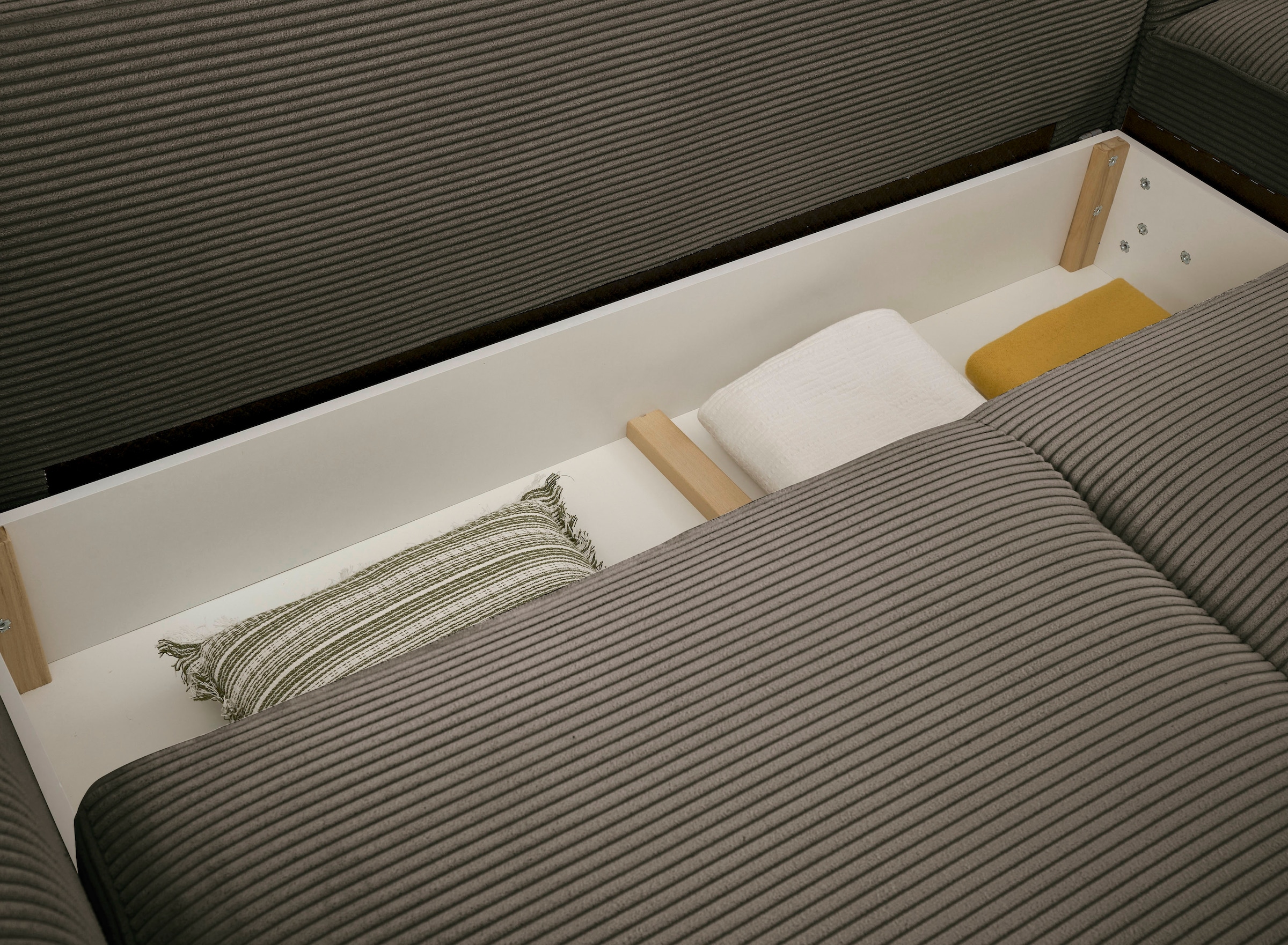 ED EXCITING DESIGN Canapé d'angle »Angelina L-Form« mit Bettfunktion, Bettkasten & 5 Zierkissen