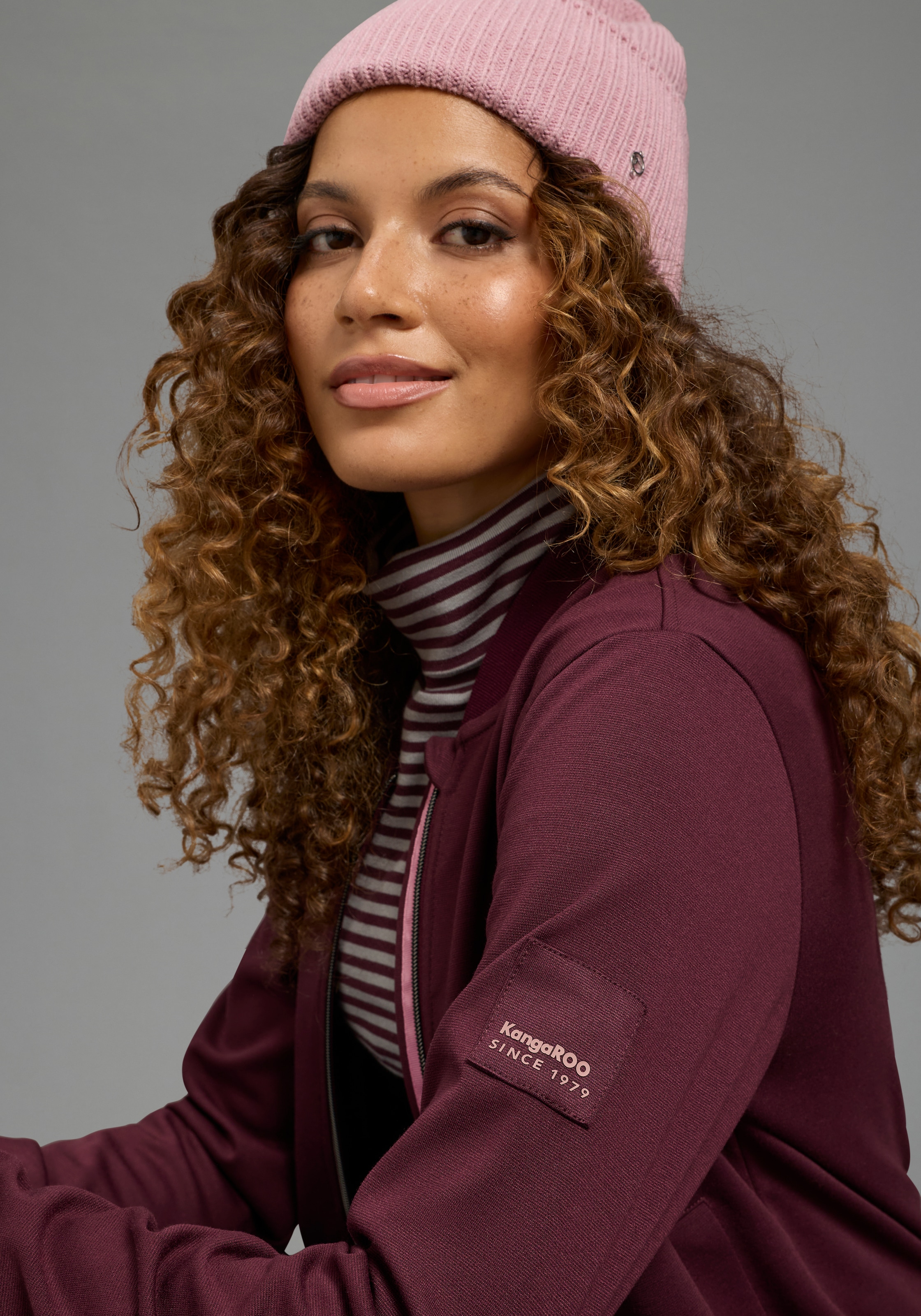 KangaROOS Blouson coupe mi-hanche, en jersey élastique