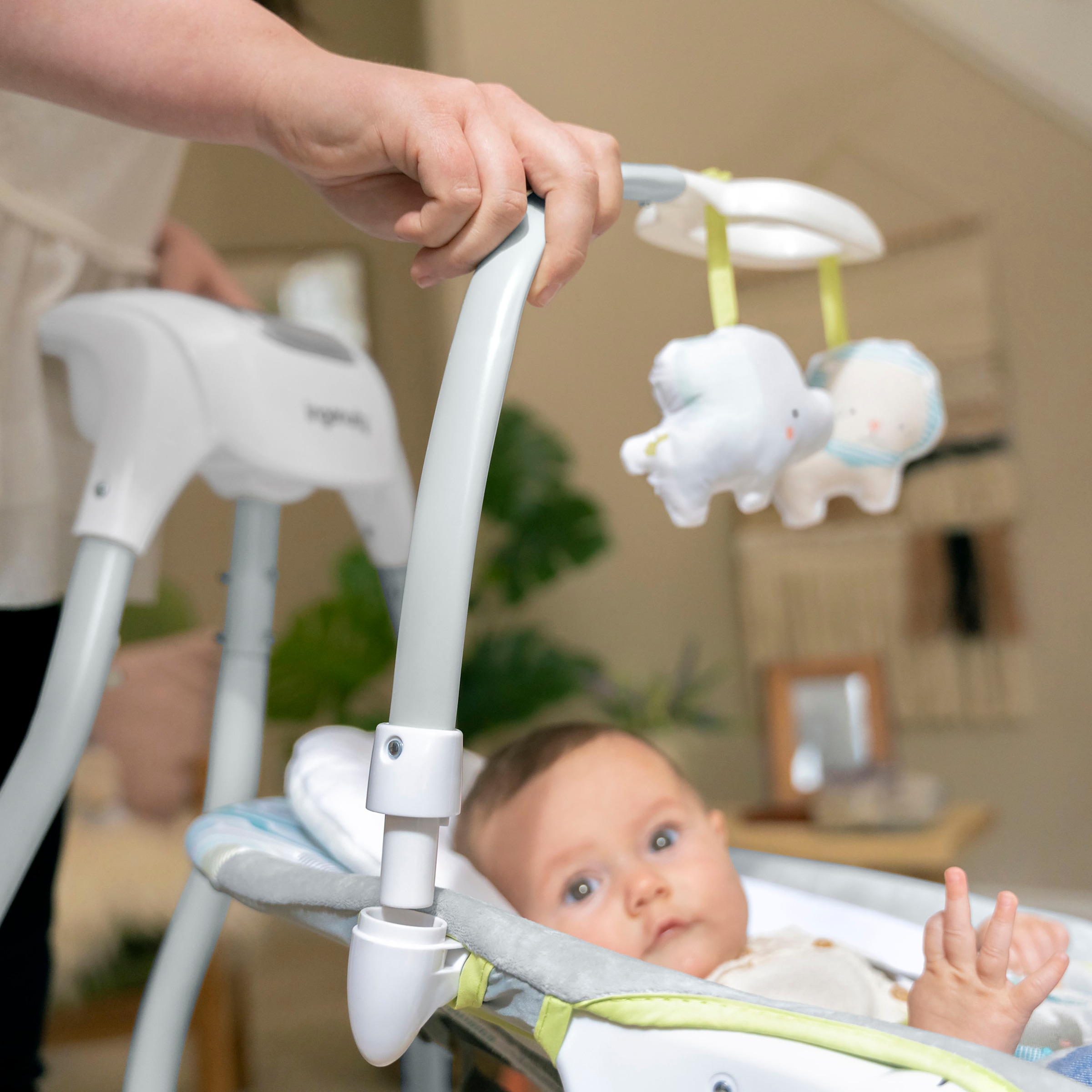 ingenuity Transat pour bébé »SimpleComfort  Compact Soothing Swing - Everston« mit Sound-Effekt
