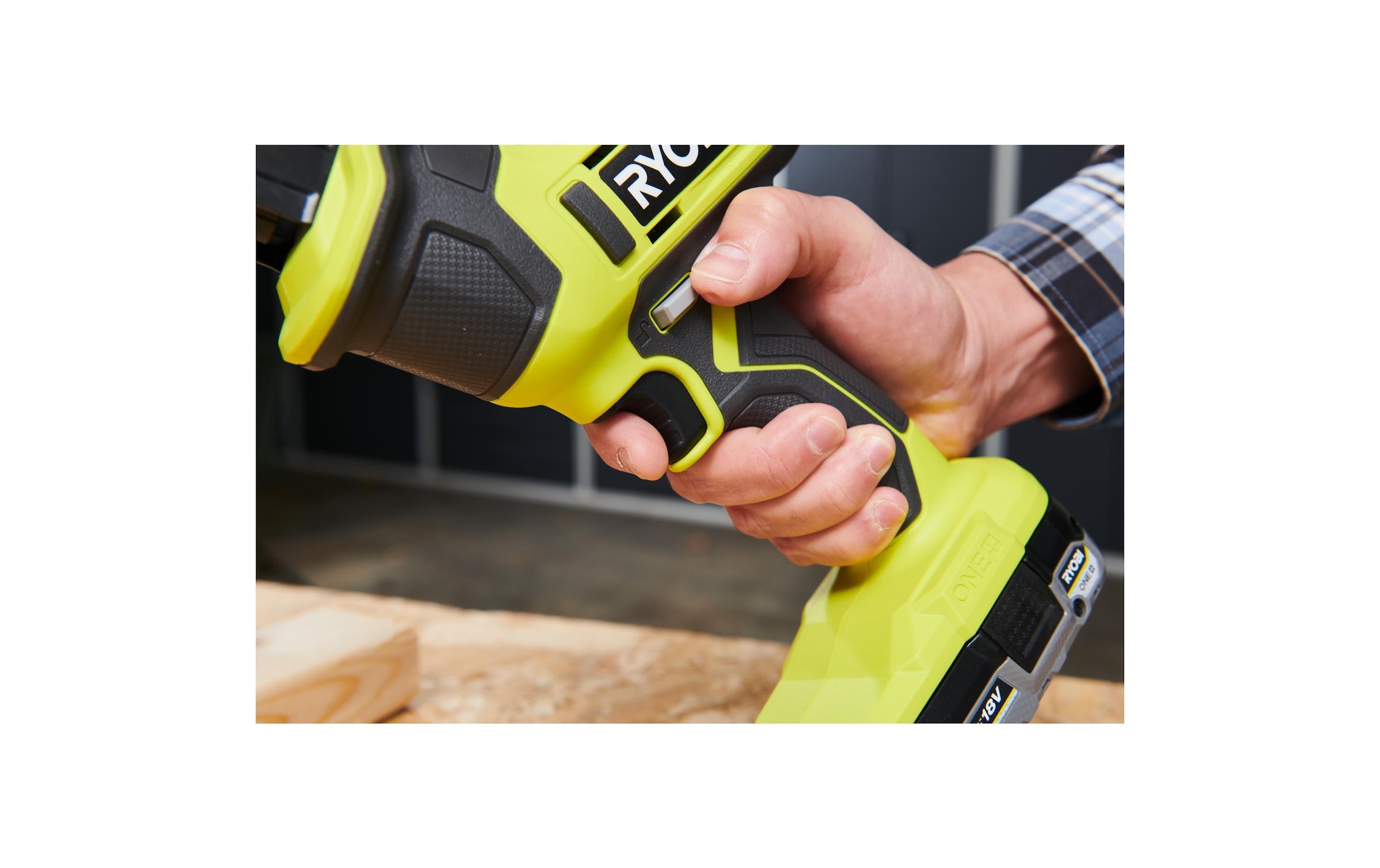 RYOBI Scie sabre »18 V ONE+ R18RSC-0«