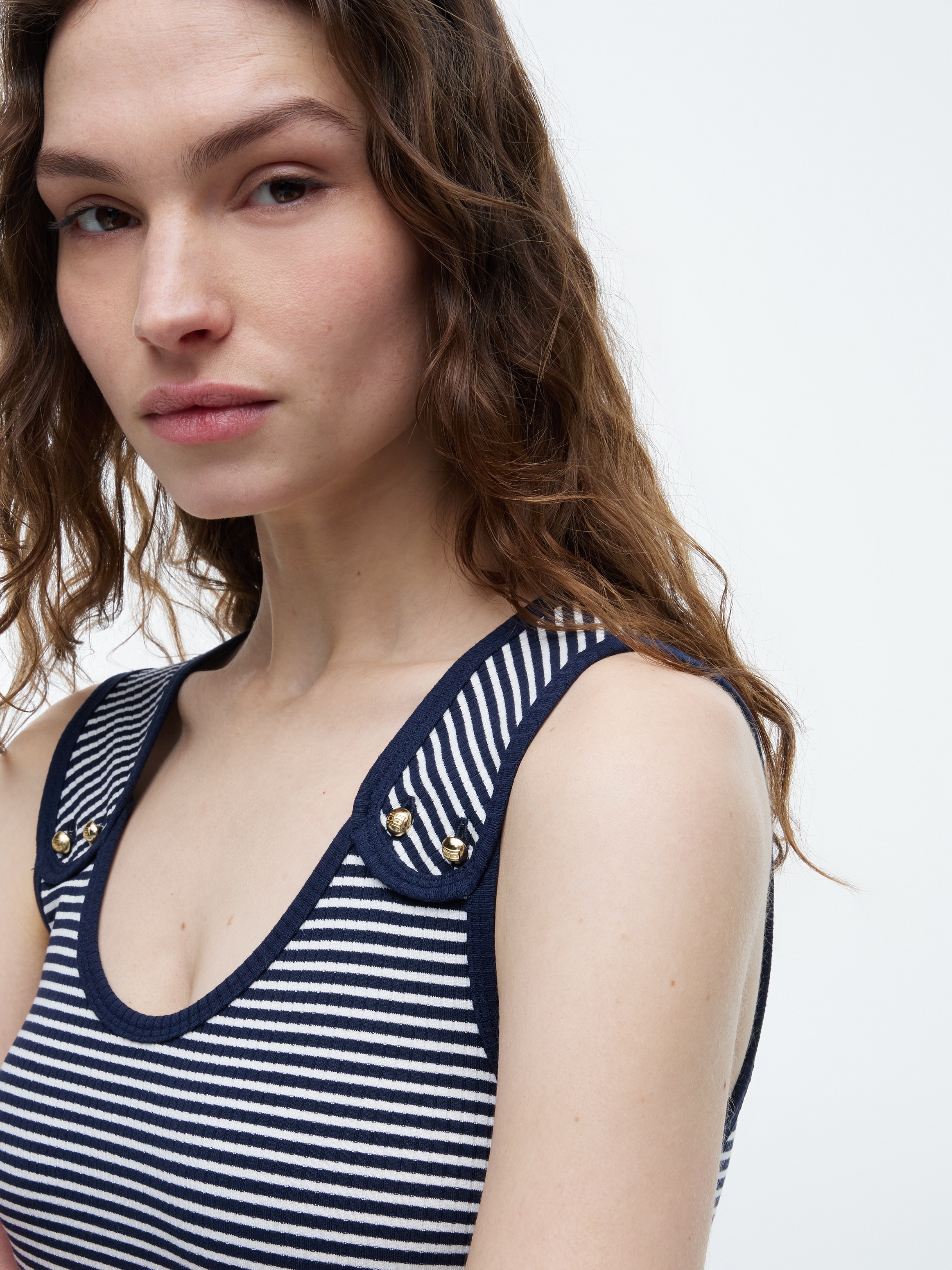 Tommy Hilfiger Débardeur »GOLD BUTTON U-NK TANK« Mélange viscose, boutons dorés