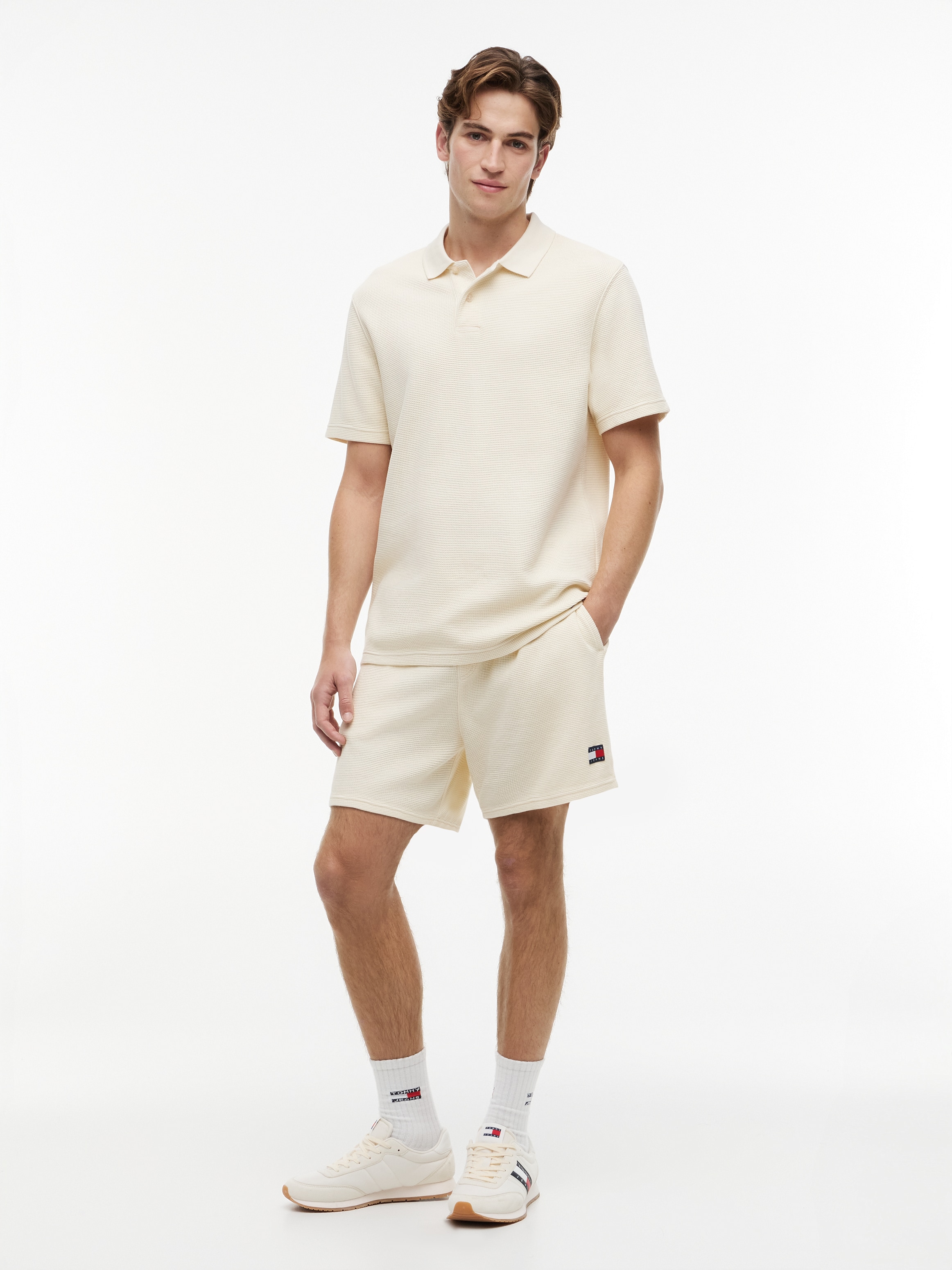 Tommy Jeans Sweatshorts »TJM WASHED WAFFLE BEACH SHORT«  en tricot gaufré et ceinture élastique