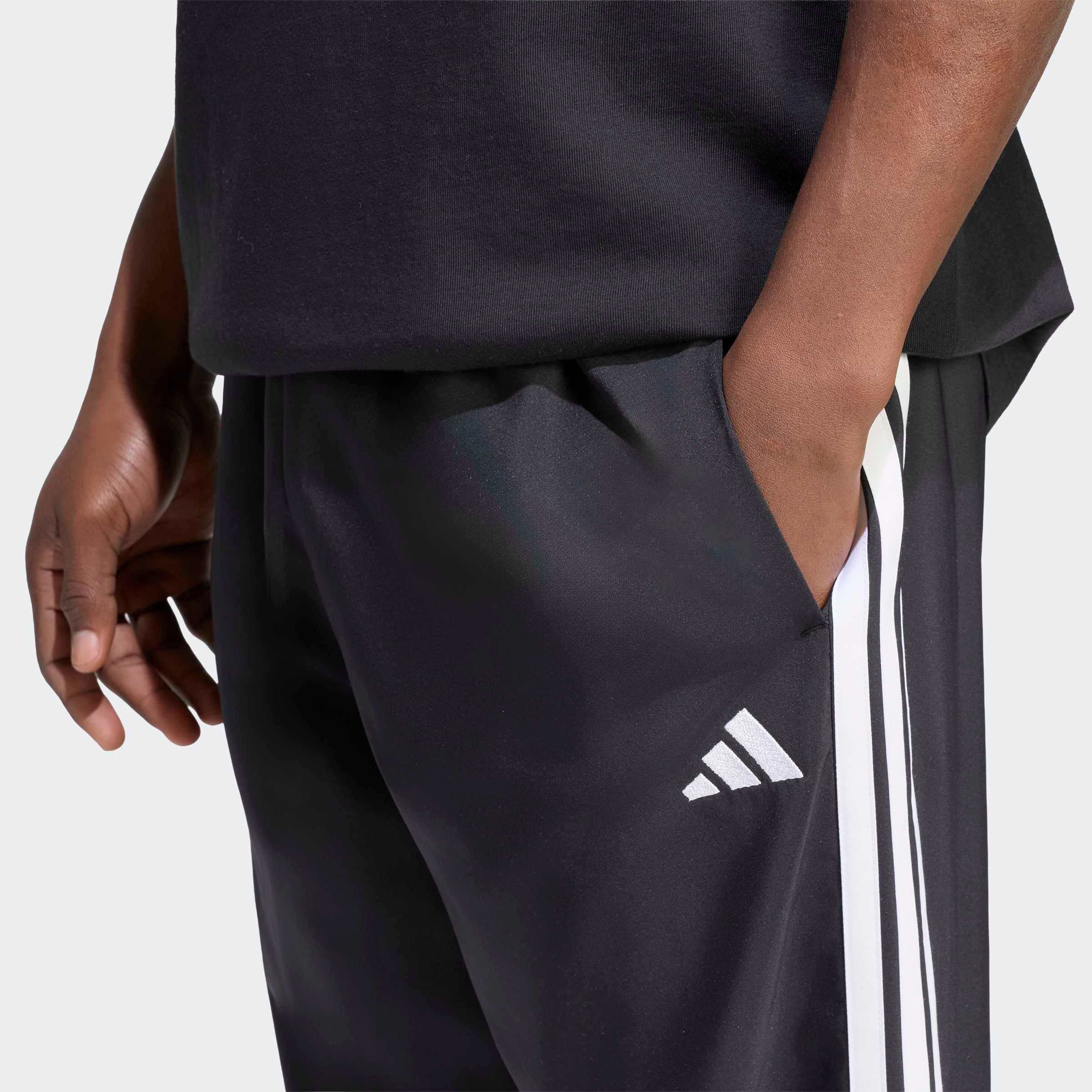 adidas Sportswear Sporthose »ESSENTIALS 3-STREIFEN STANFORD LITE WOVEN TAPERED OPEN HEM«