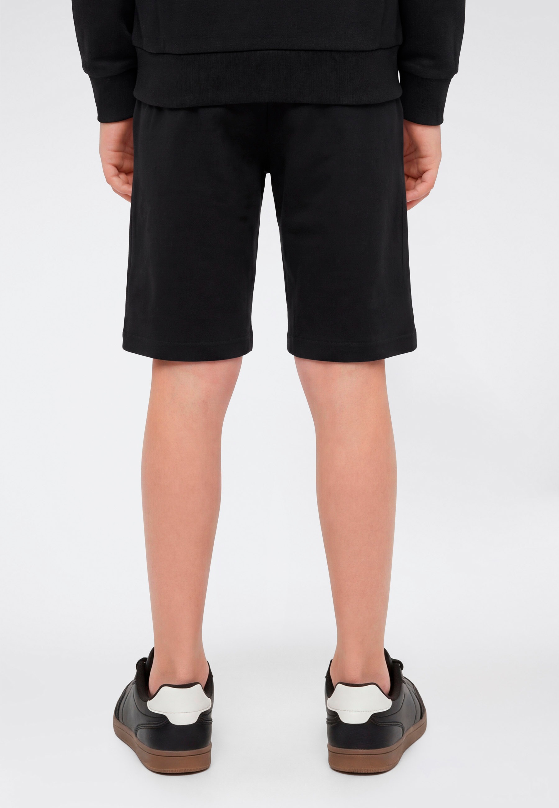 Champion Cargoshorts »Graphic Bermuda«  mit praktischen Taschen, aus Baumwolle