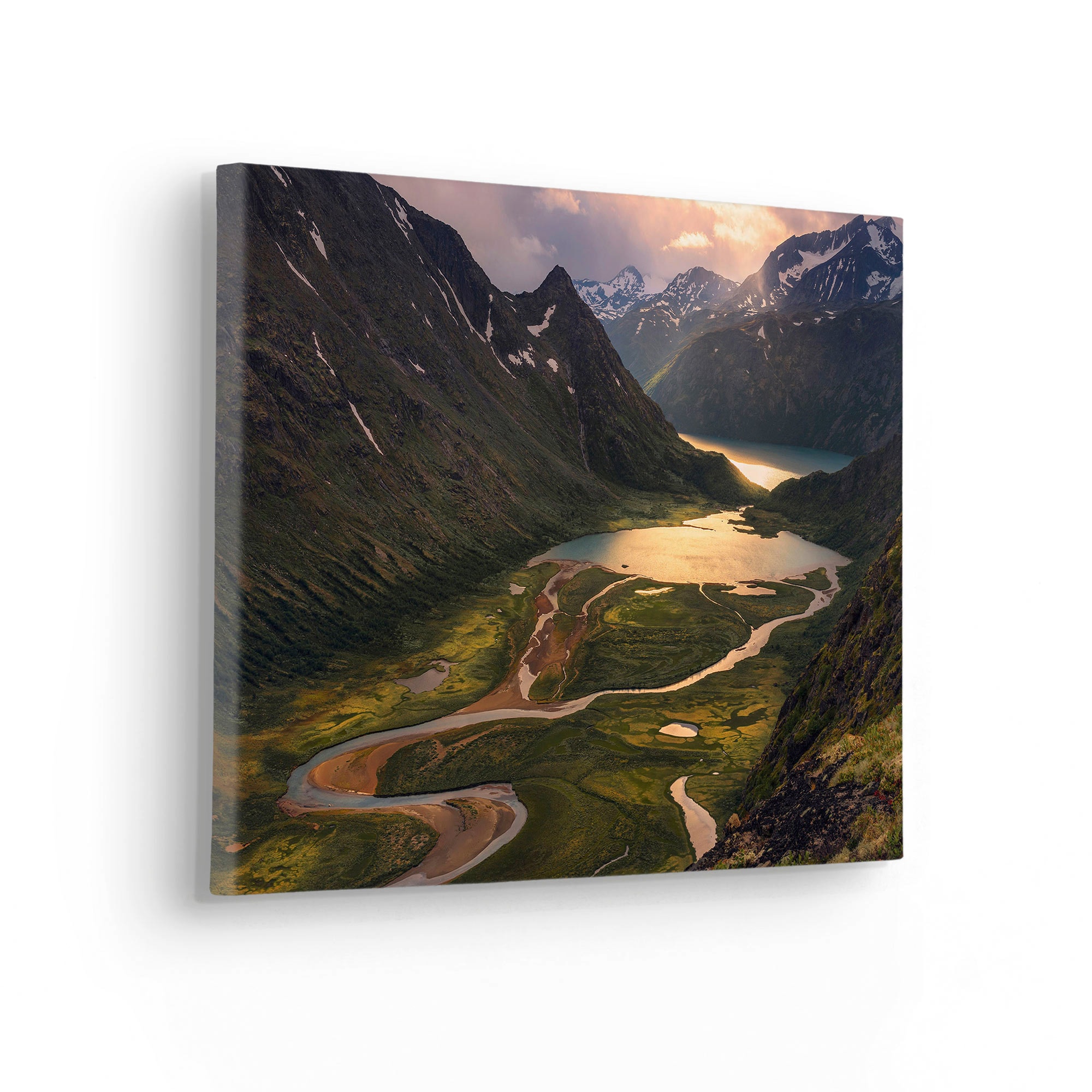 Komar Leinwandbild »Northern Light - Grösse 40 x 30 cm« Baum | Berge | Blätter | Foto | Jahreszeiten | Landschaft | Meer | Natur | Palmen | Strand Packung, 1 Stk. tlg. Keilrahmenbild mi Echtholzrahmen