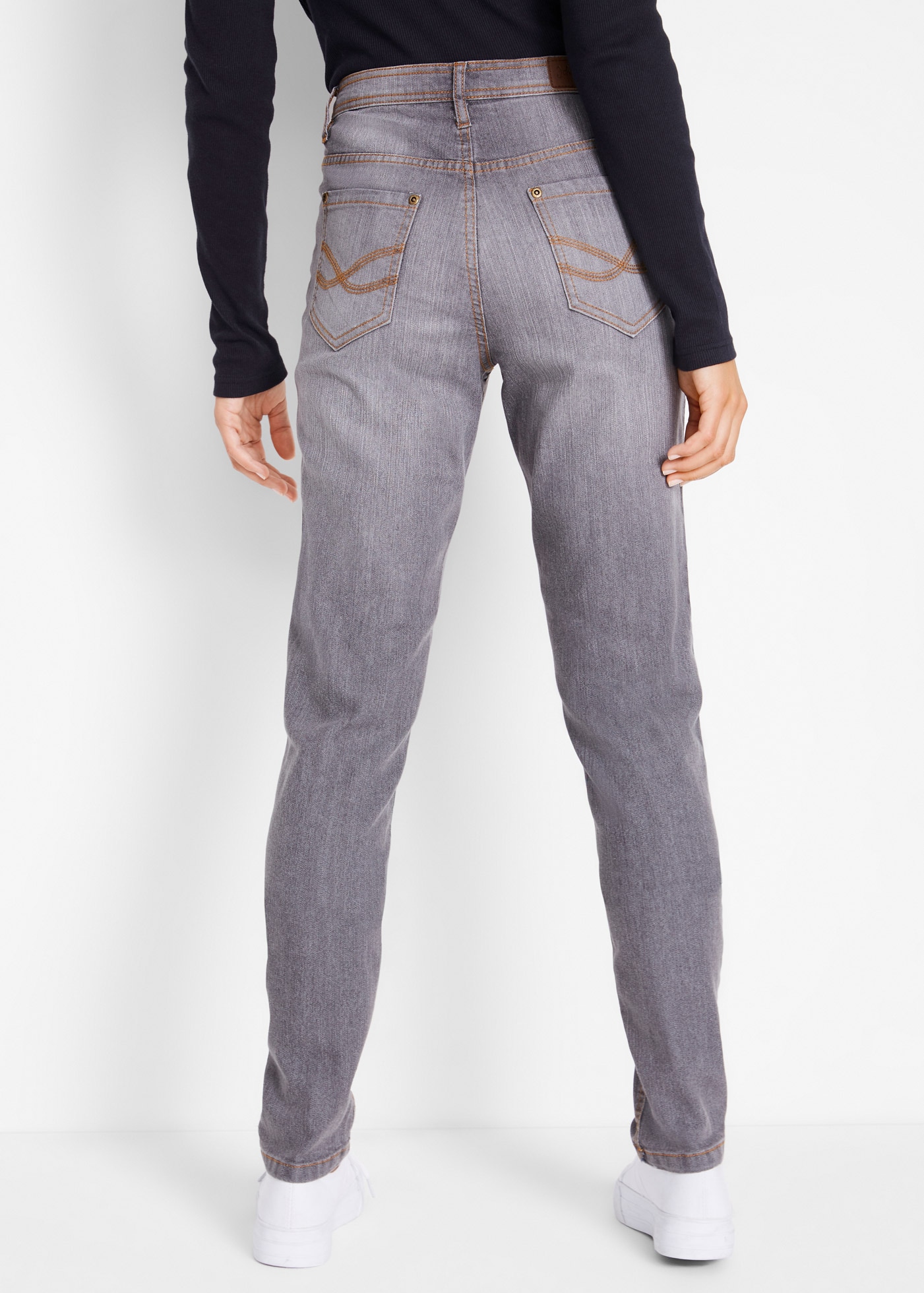 bonprix Jeans mom Regular Fit, mit Eingrifftaschen, Gesässtaschen und Coinpocket