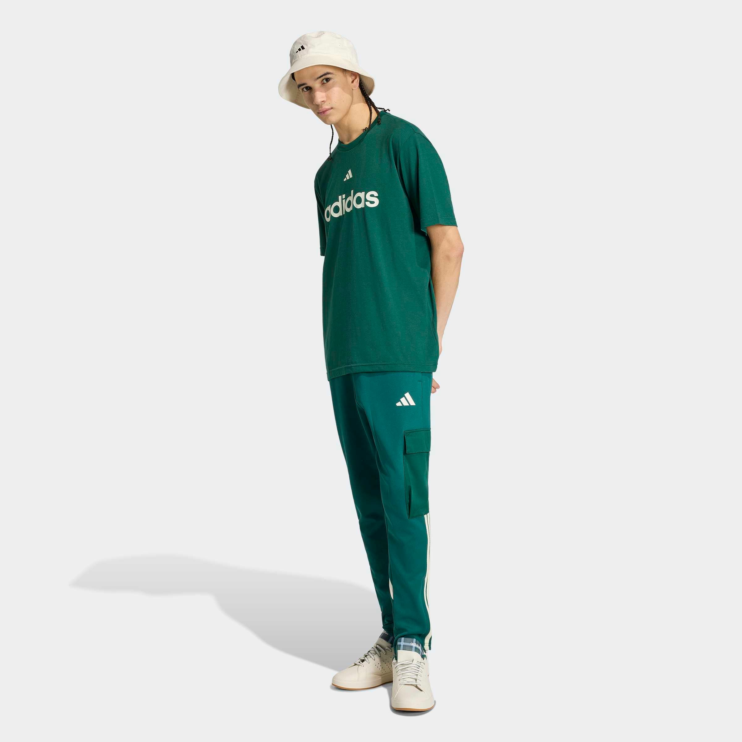 adidas Sportswear T-shirt »M HOT AO T« mit Rundhalsausschnitt, ohne Verschluss, normale Länge