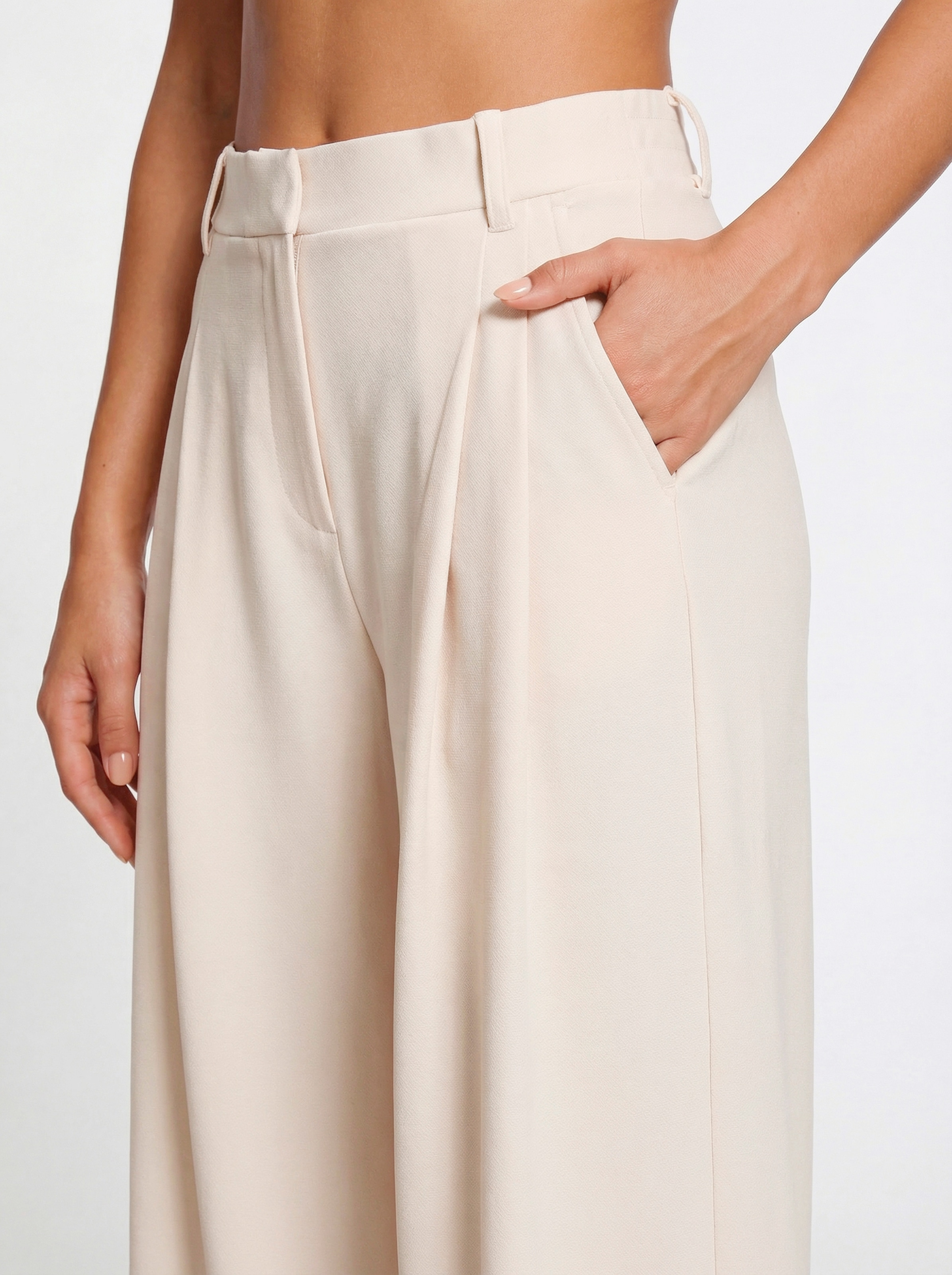 LASCANA Pantalon palazzo »Schlupfhose mit Bundfalten«  style sportif, avec détails brillants, sans fermeture