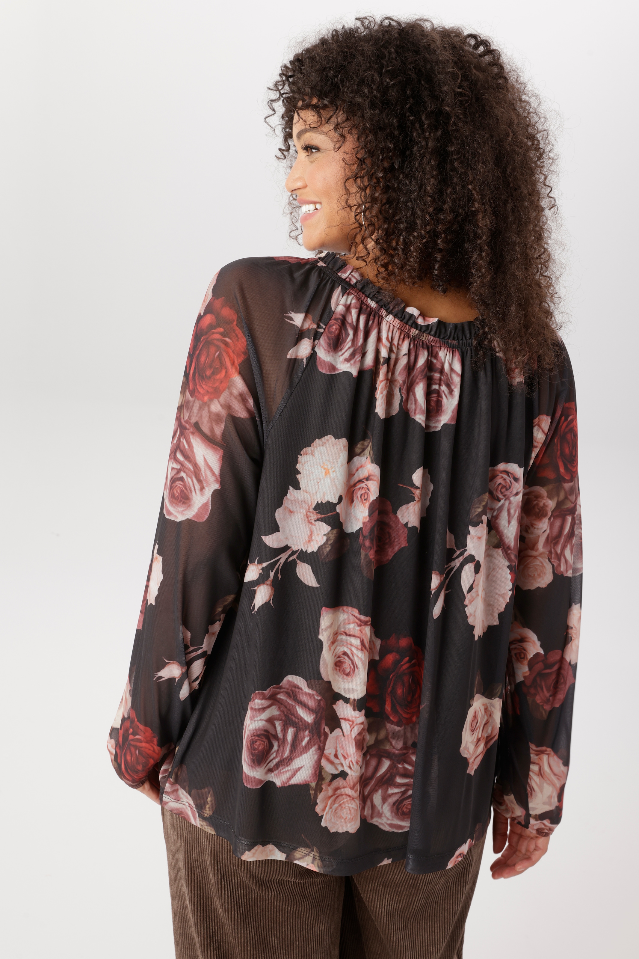 Aniston PLUS Carmenshirt in modischen Blumenprint - NEUE KOLLEKTION