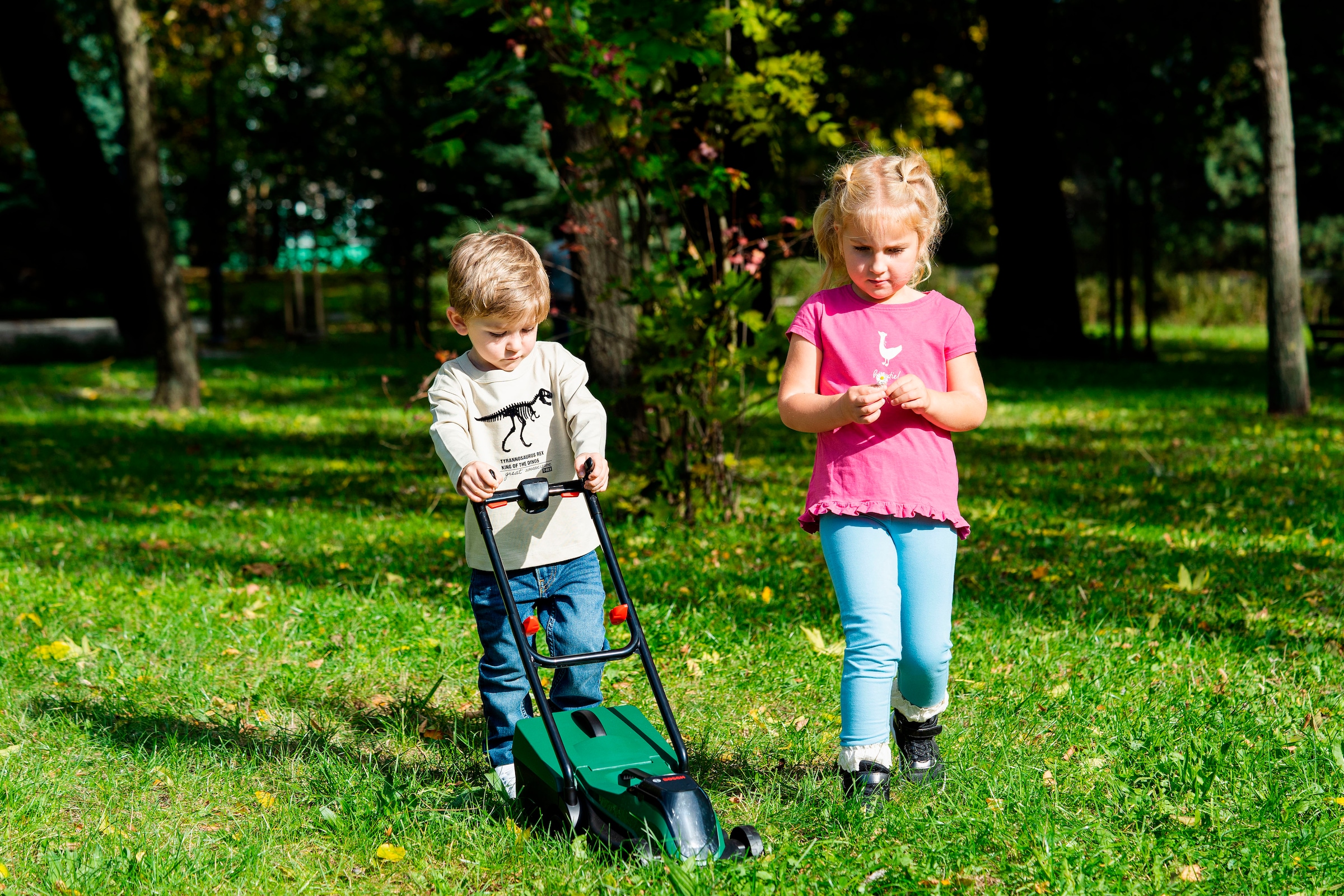 Klein Tondeuse à gazon pour enfants »Bosch mini, Rotak II« Made in Germany