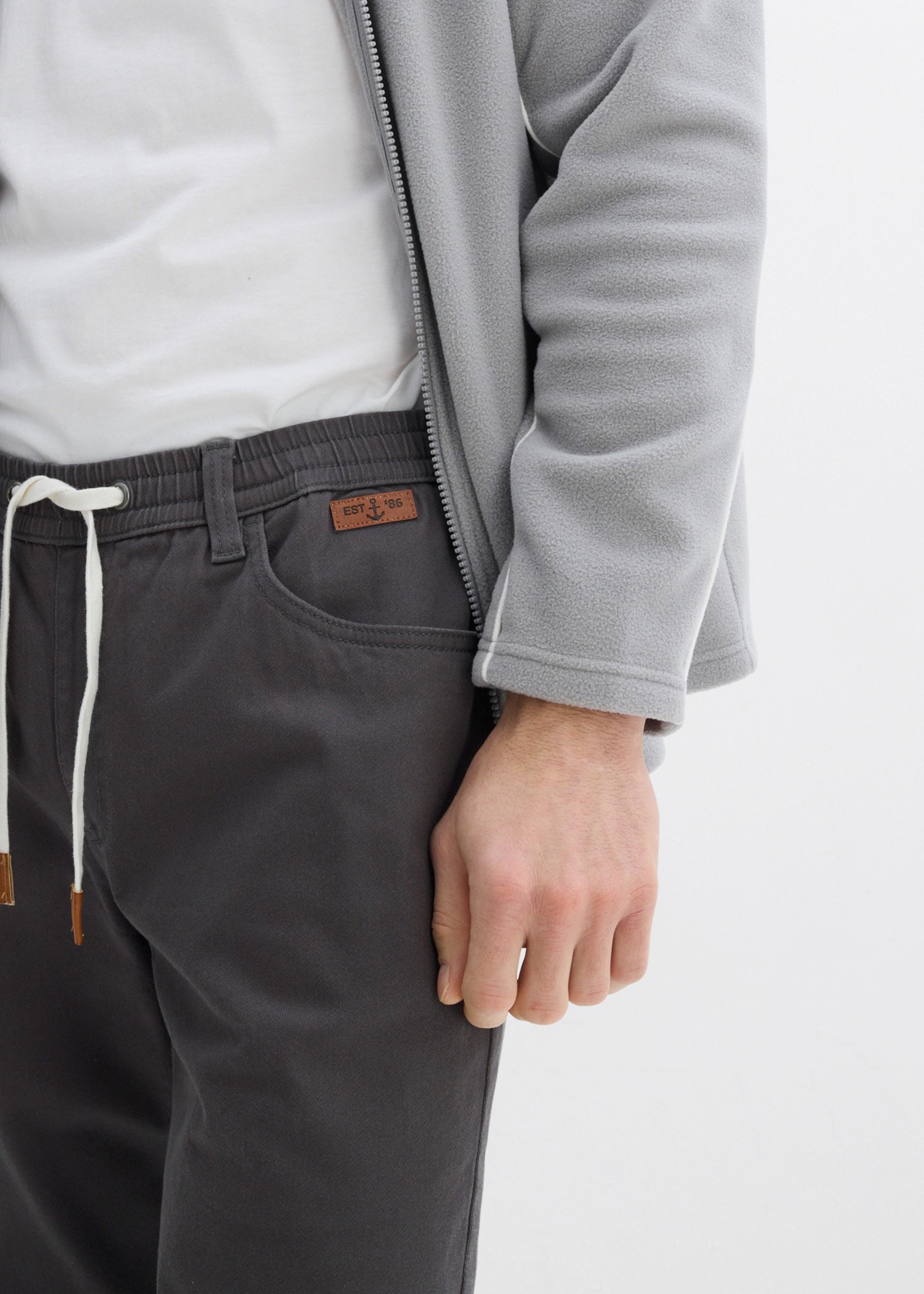 bonprix Pantalon à enfiler  en qualité stretch, avec taille élastique, coupe régulière, style décontracté