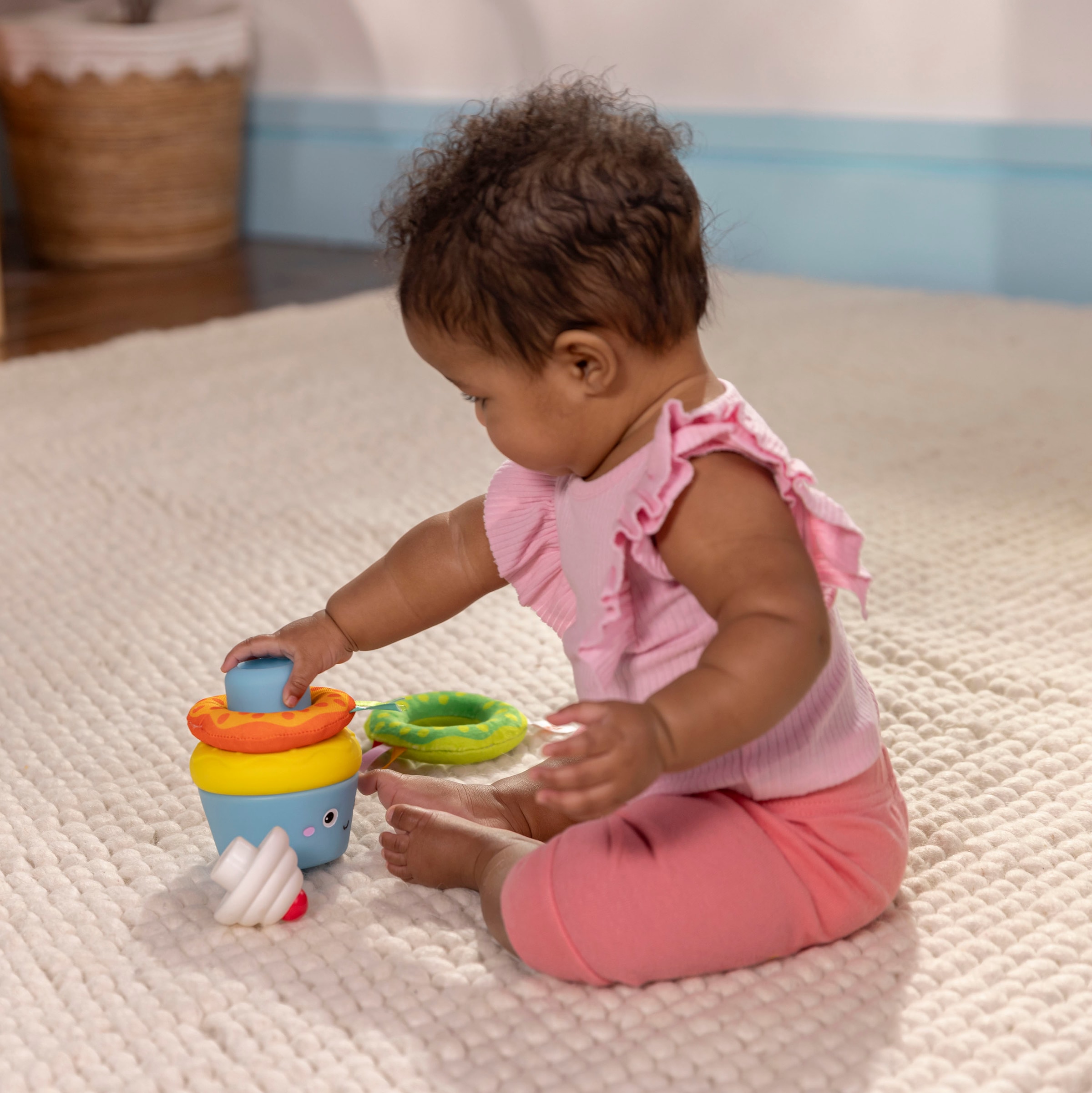 Bright Starts Stapelspielzeug »Cupcake Tower Stacking Toy with Teether«