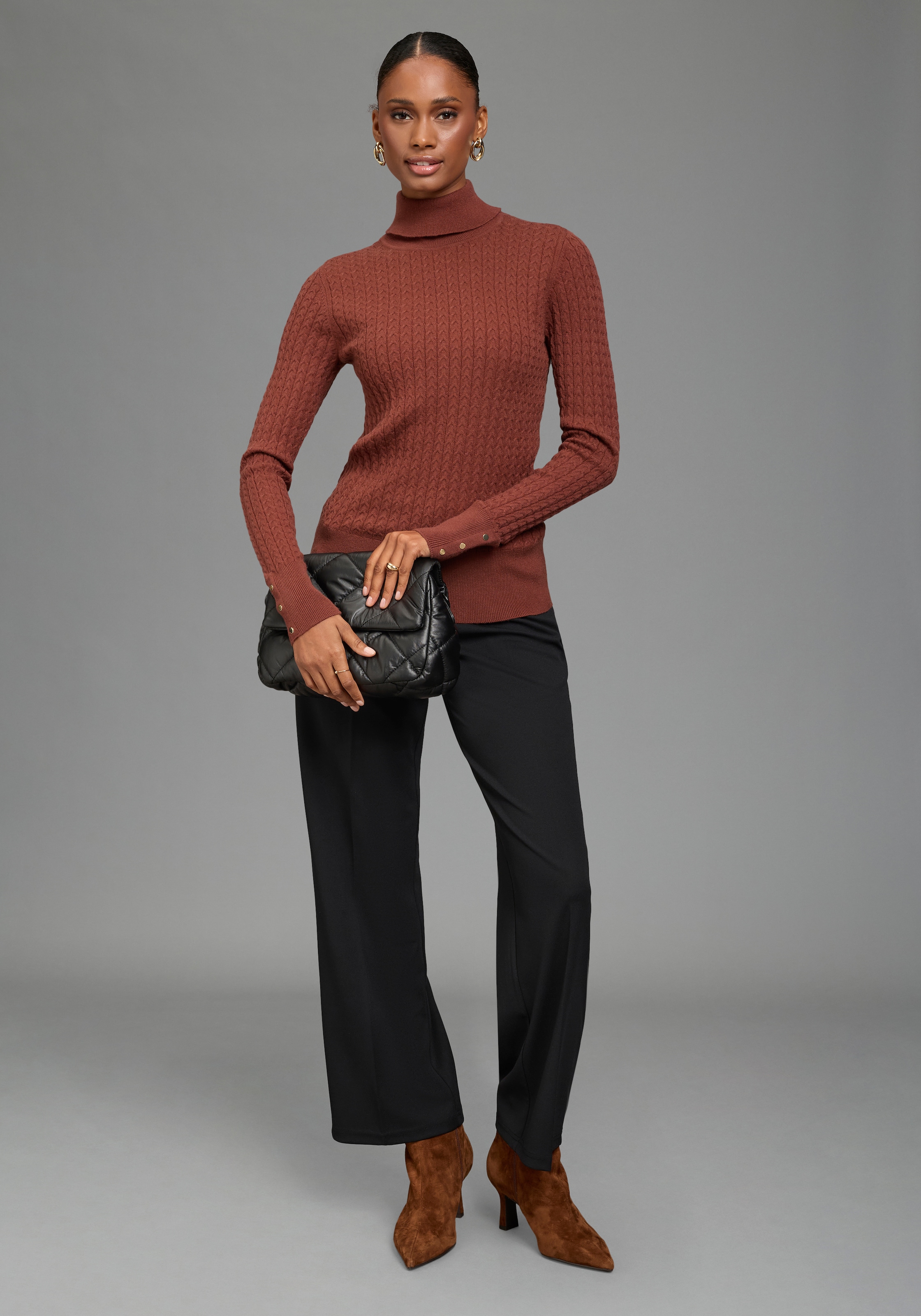 Laura Scott Rollkragenpullover »aus Feinstrick, figurbetonte Passform« mit Zopfstrickmuster und Knopfdetails