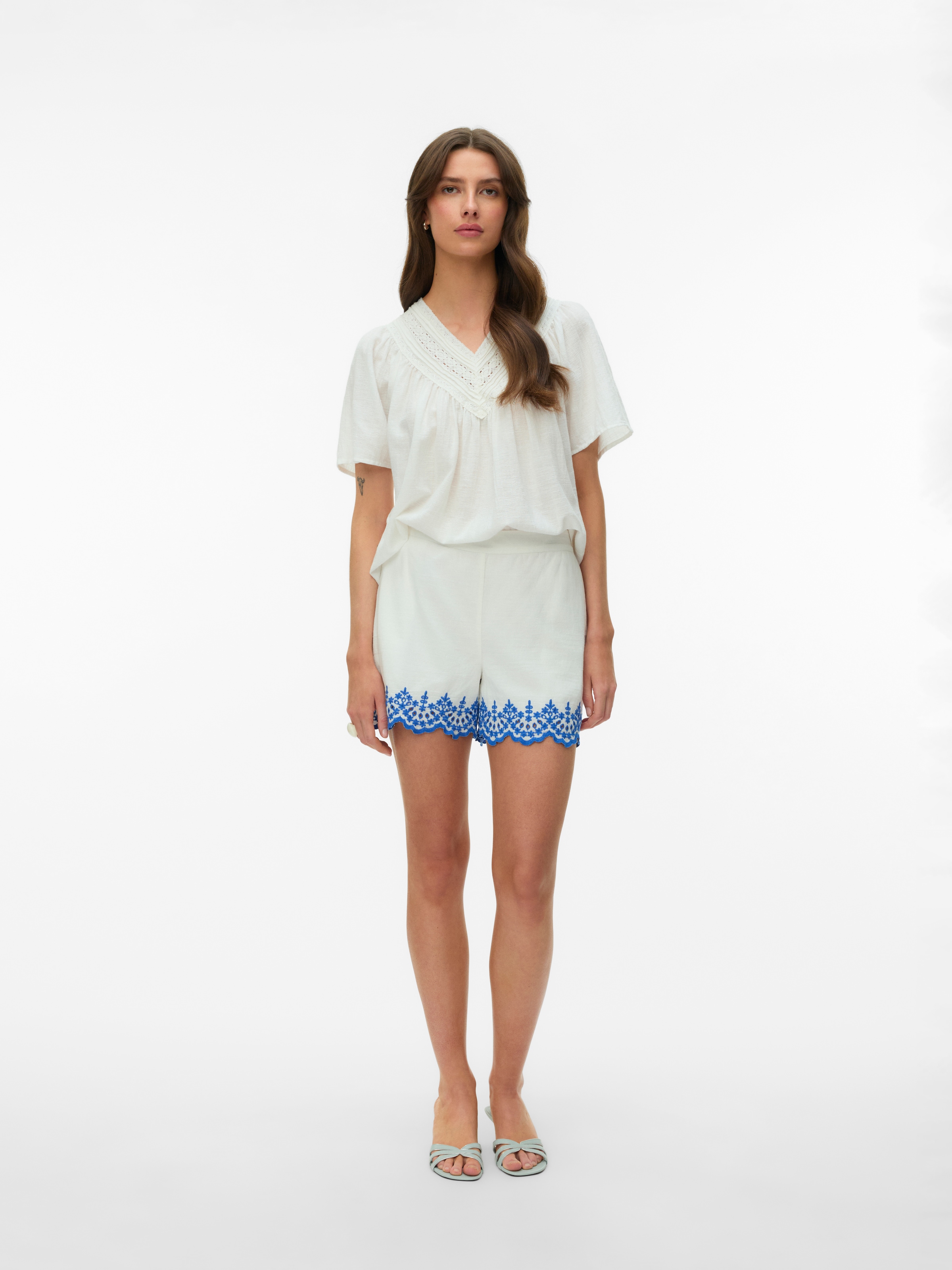 Vero Moda Blouse à manches courtes »VMKARLA S/S V-NECK TOP WVN BTQ« Coton