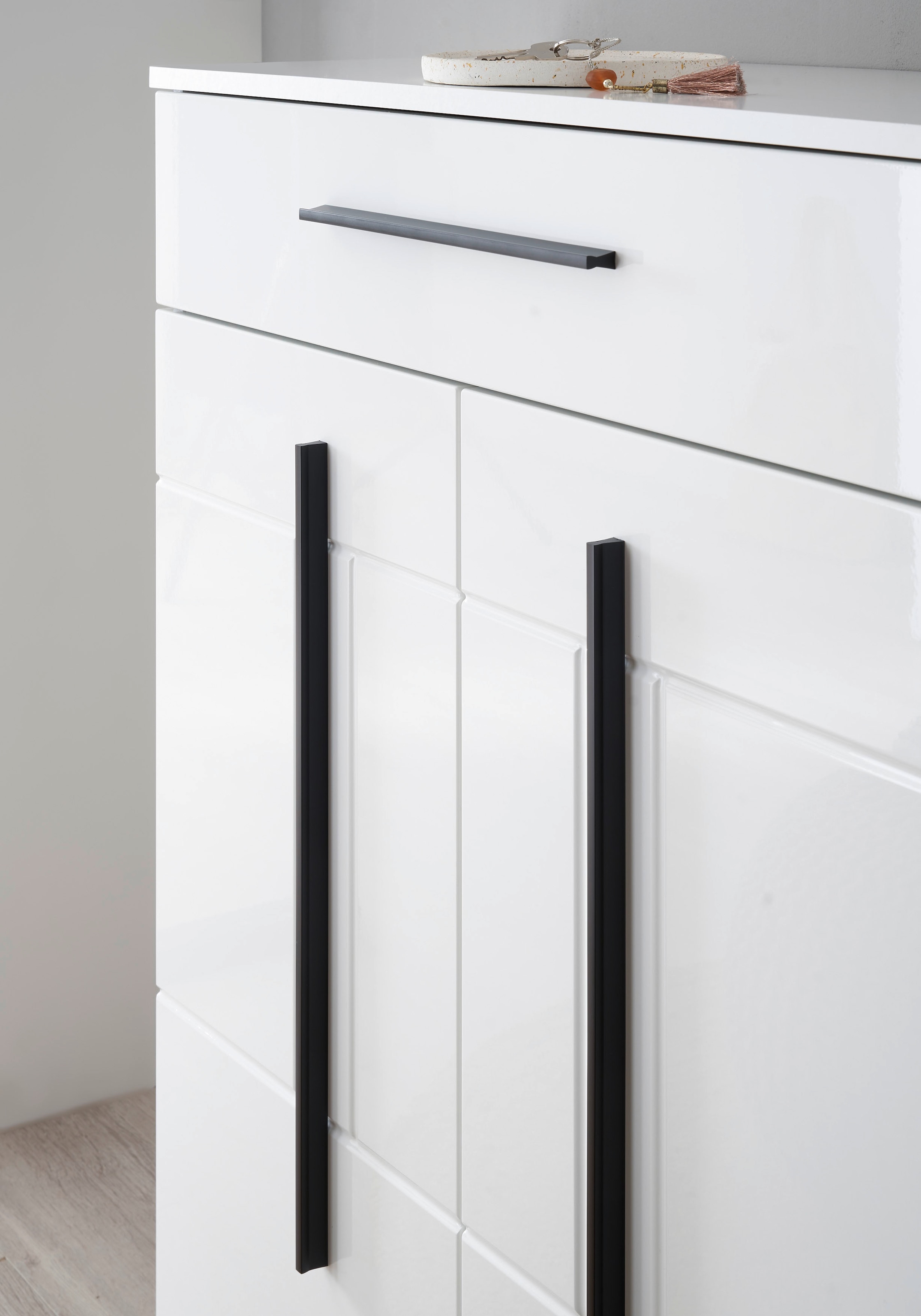 Home affaire Armoire vestiaire »Cantara, Schrank in zwei Farben, modernes Sideboard, Kommode« vielseitig einsetzbar, ausreichend Stauraum, 80 cm breit