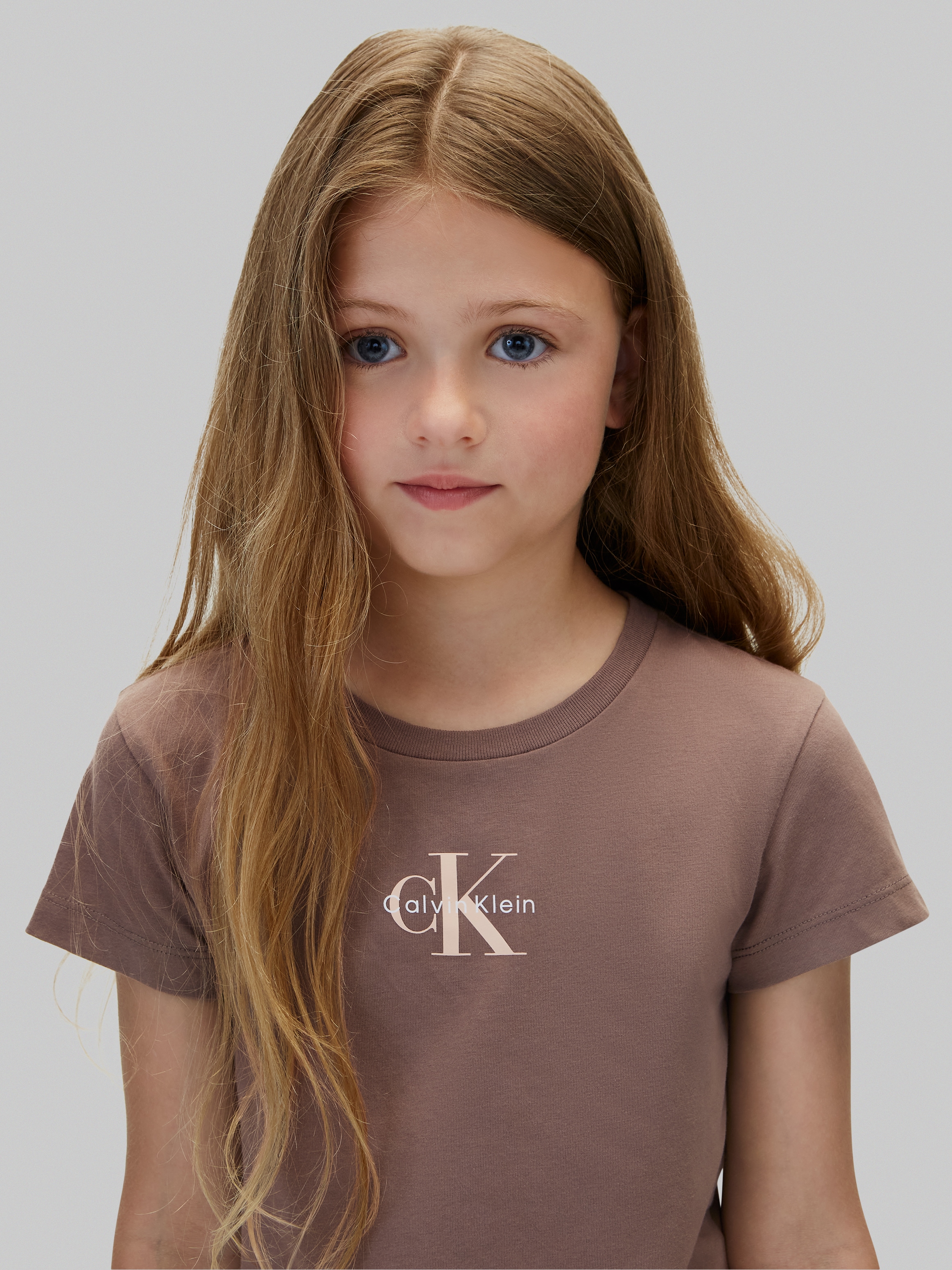Calvin Klein T-shirt »2PK CK SLIM SS T-SHIRT« Coupe slim avec col rond
