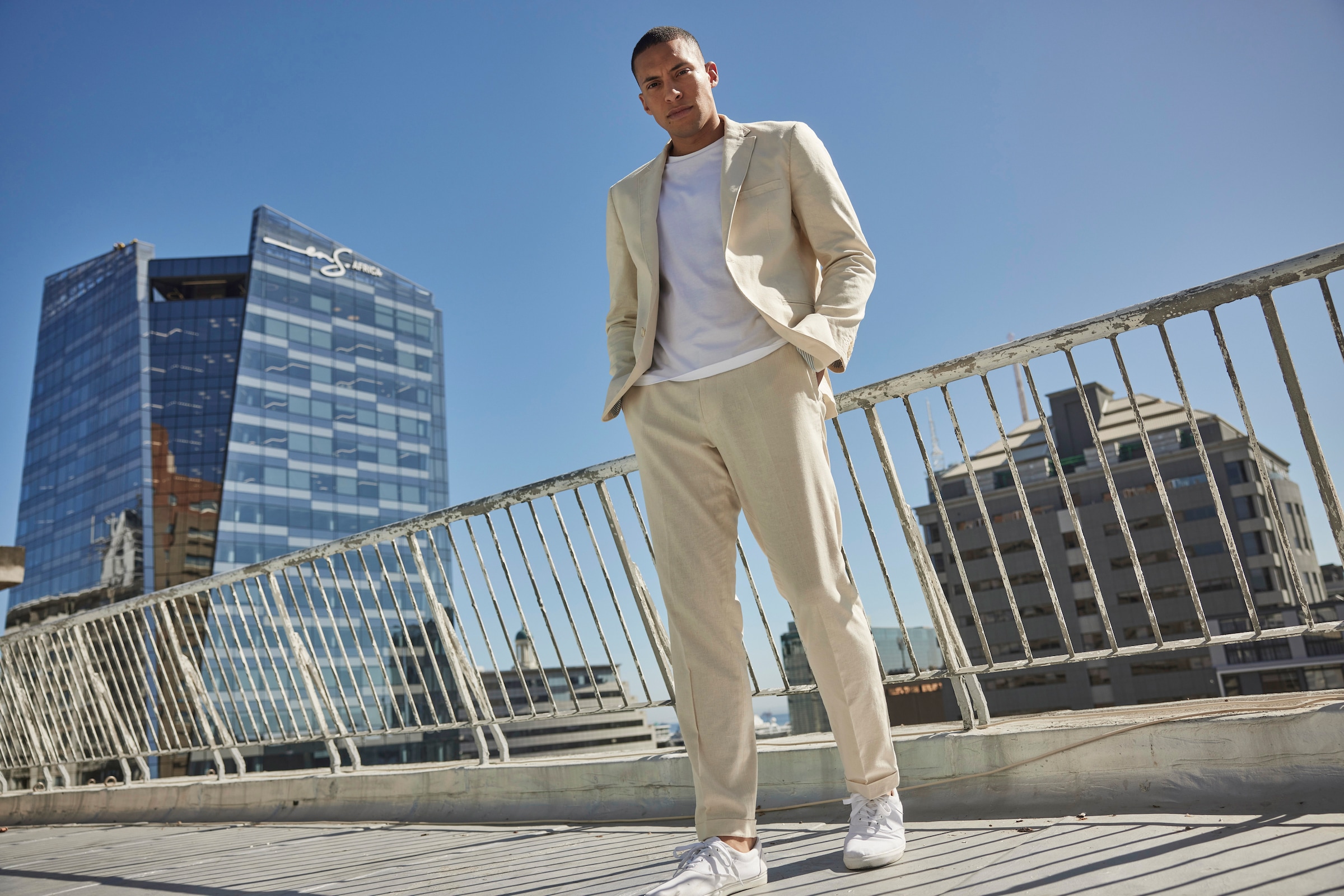 bonprix Costume »Anzug aus luftigem Leinen-Mix (2-tlg.Set), Regular Fit« Set, 2, 2 cuis tlg. zweiteiliges Set mit Sakko und Hose, aus Leinen und Baumwolle
