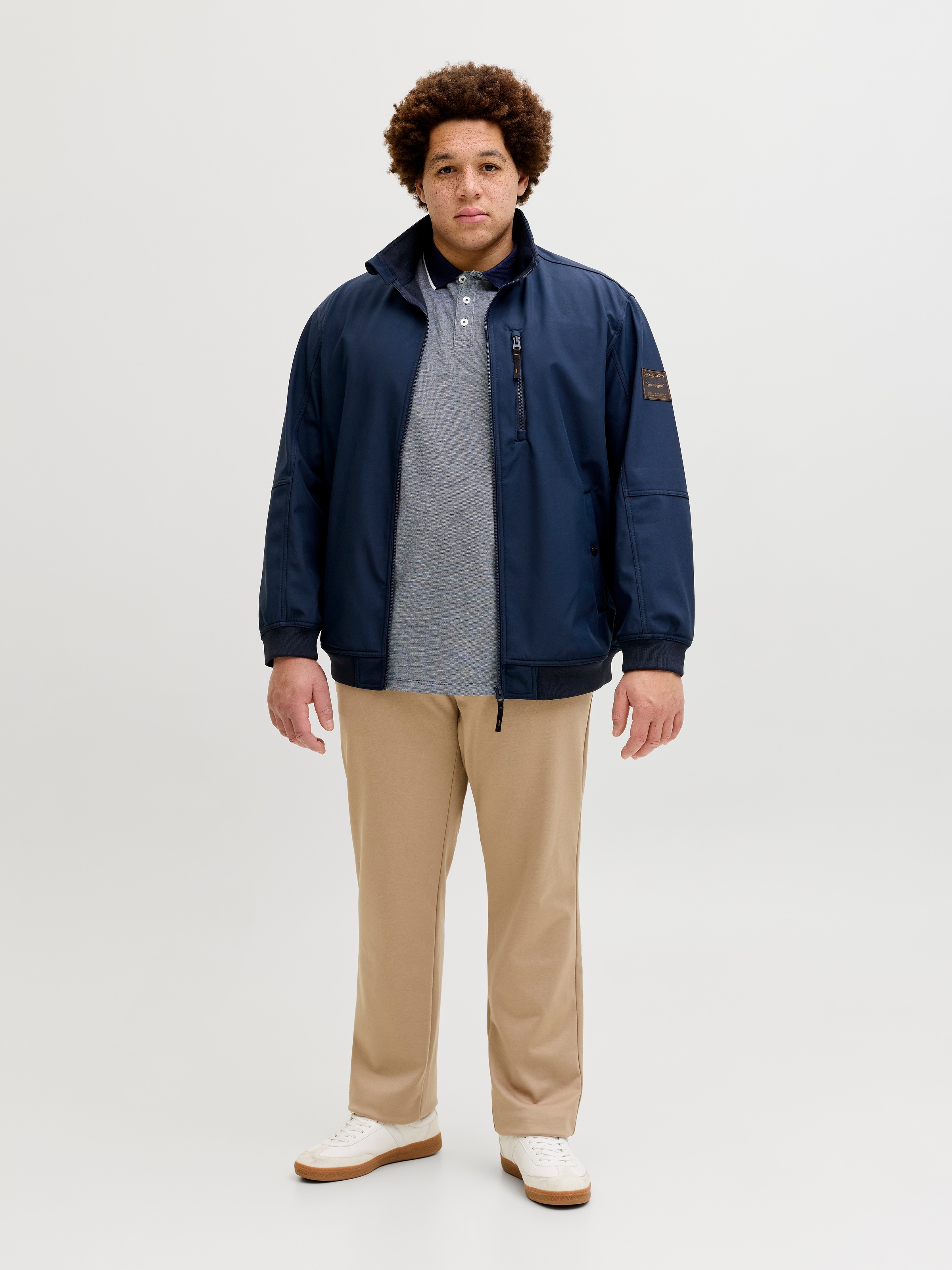 Jack & Jones PlusSize Veste softshell »JJEPARKER SOFTSHELL COLLAR BOMBER SN PLS« Veste softshell en polyester, taille Plus, avec col montant