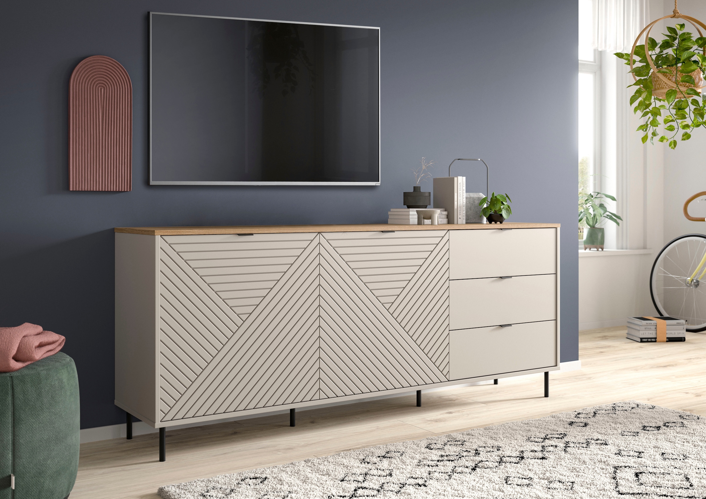 Home affaire Sideboard »RAITA, Breite 184 cm, Front mit Desgin-Fräsung, 2 Türen, viel Stauraum« moderne Farbkombi, individuell einsetzbar, Griffe & Füsse aus Metall,  Kommode, Anrichte, Schrank, Highboard, TV-Board